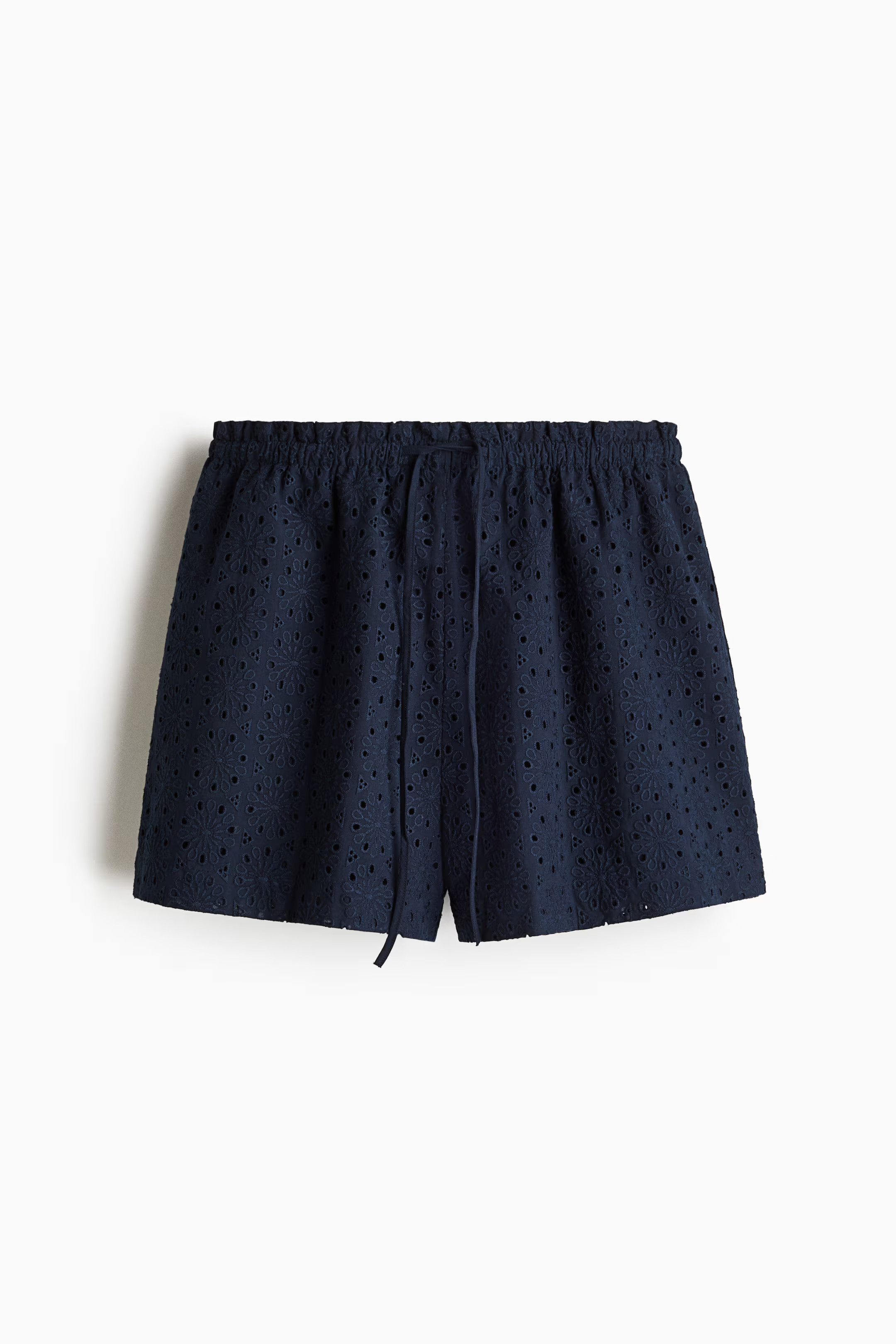 Broderie anglaise shorts | H&M (UK, MY, IN, SG, PH, TW, HK)