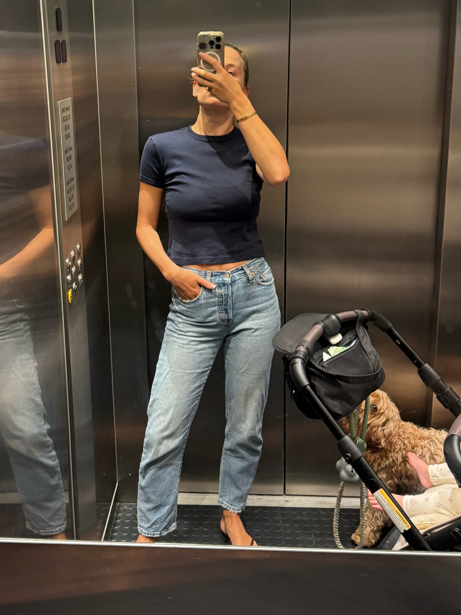 The comfiest jeans!

T-shirt is from Zara 