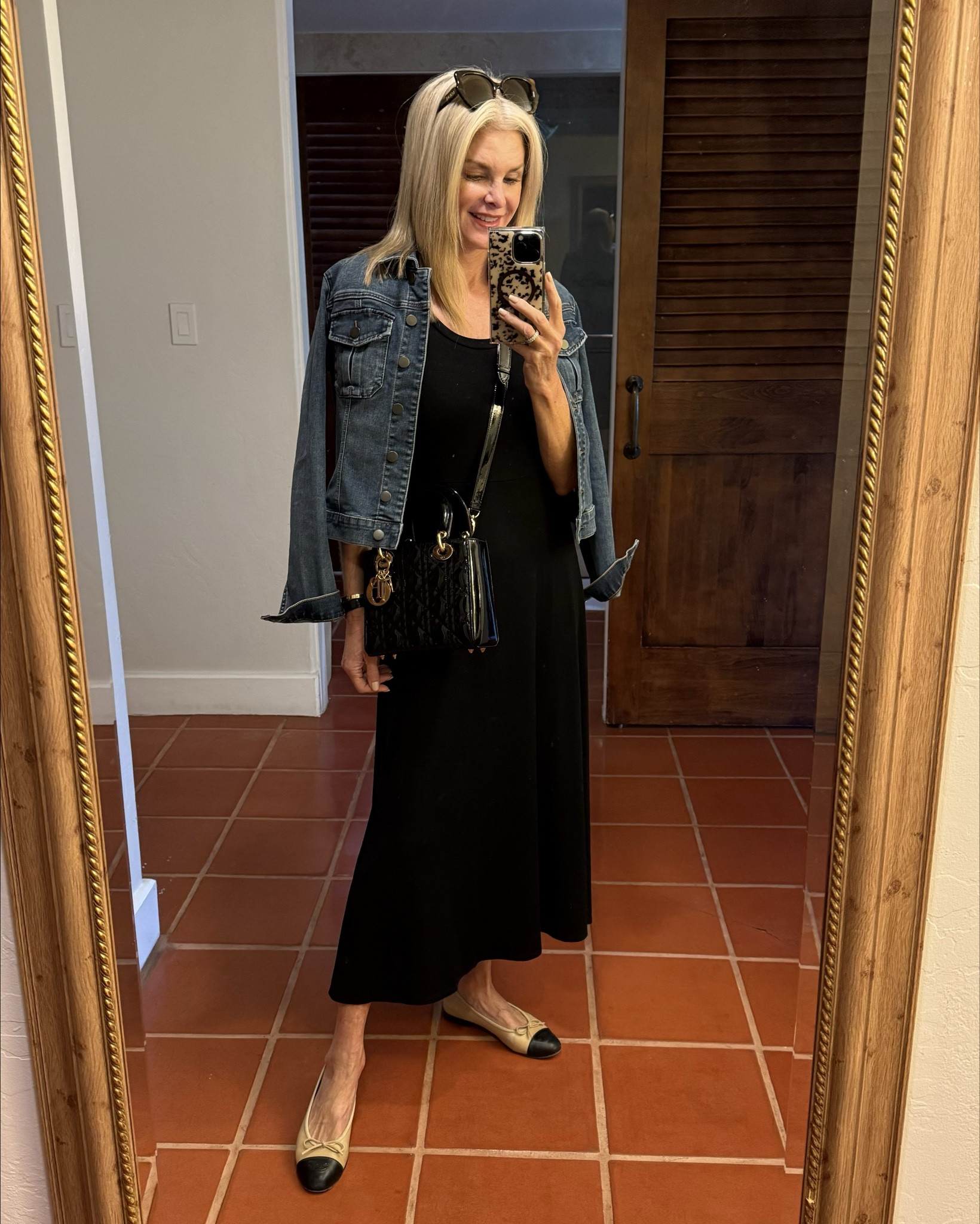 Midi dress - S 
Jacket - S 

#LTKTravel #LTKVideo #LTKOver40