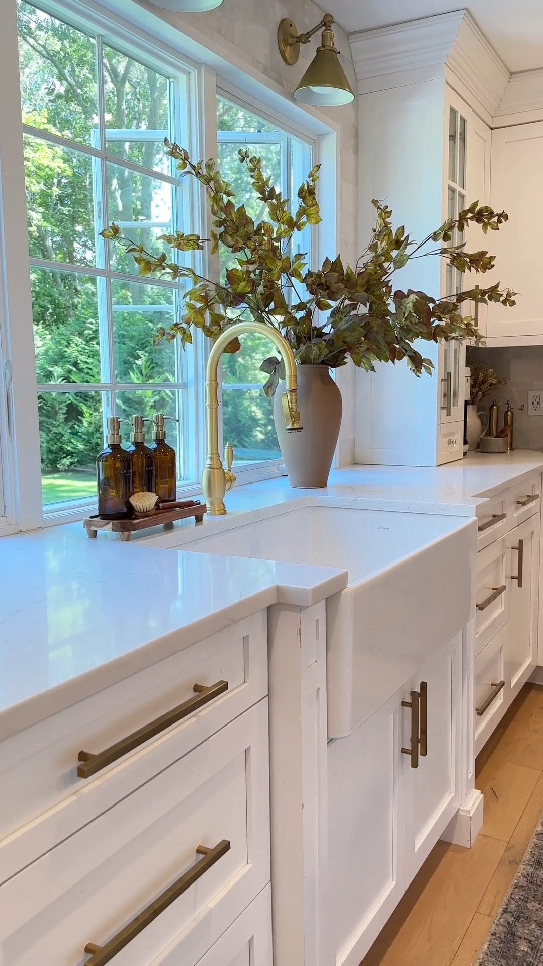 Fall has arrived in my kitchen! 🤎

I love these artificial realistic branches that sway in the breeze. There are eight branches shown in this terra-cotta tall vase. I love placing them near my kitchen sink.

fall decor | faucet | area rug | autumn | cabinet hardware | soap dispenser

#LTKSaleAlert #LTKSeasonal #LTKHome