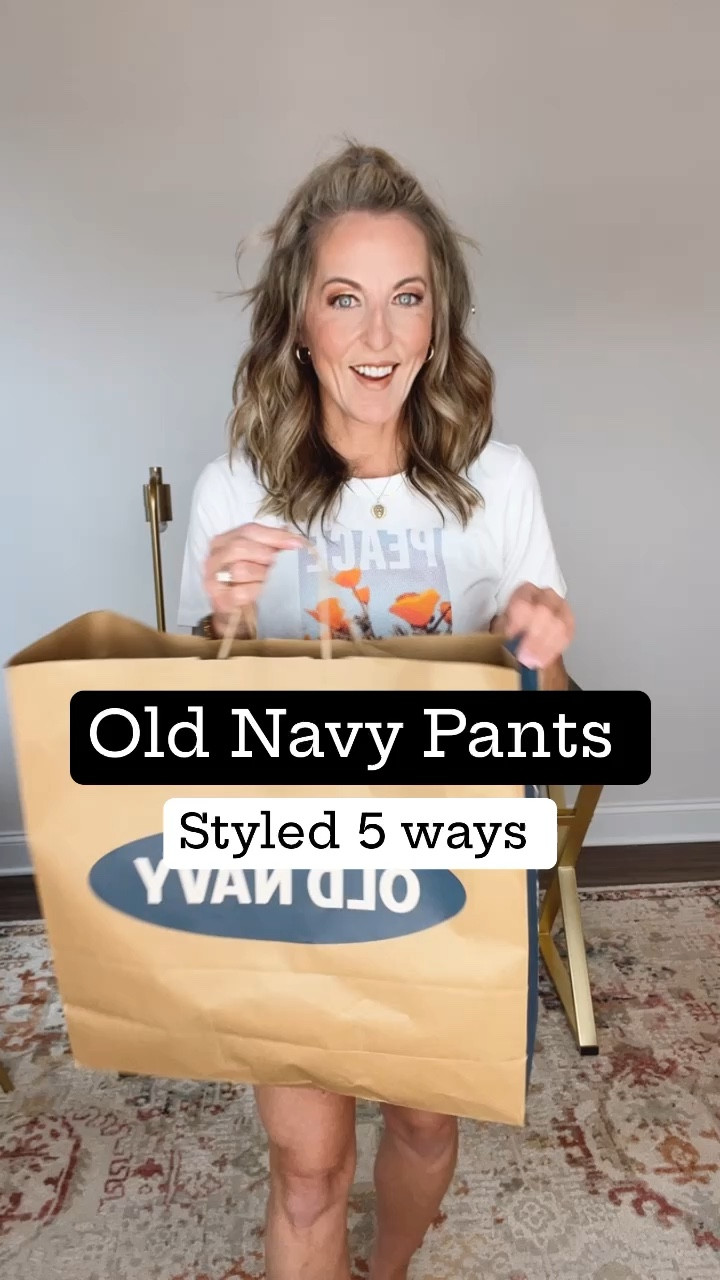 Old Navy linen blend pants perfect for spring - They’re less than $30 pair perfectly with any Old Navy top - all tops under $20 - size small in all - 💙🤍

#LTKstyletip #LTKfindsunder50 #LTKsalealert