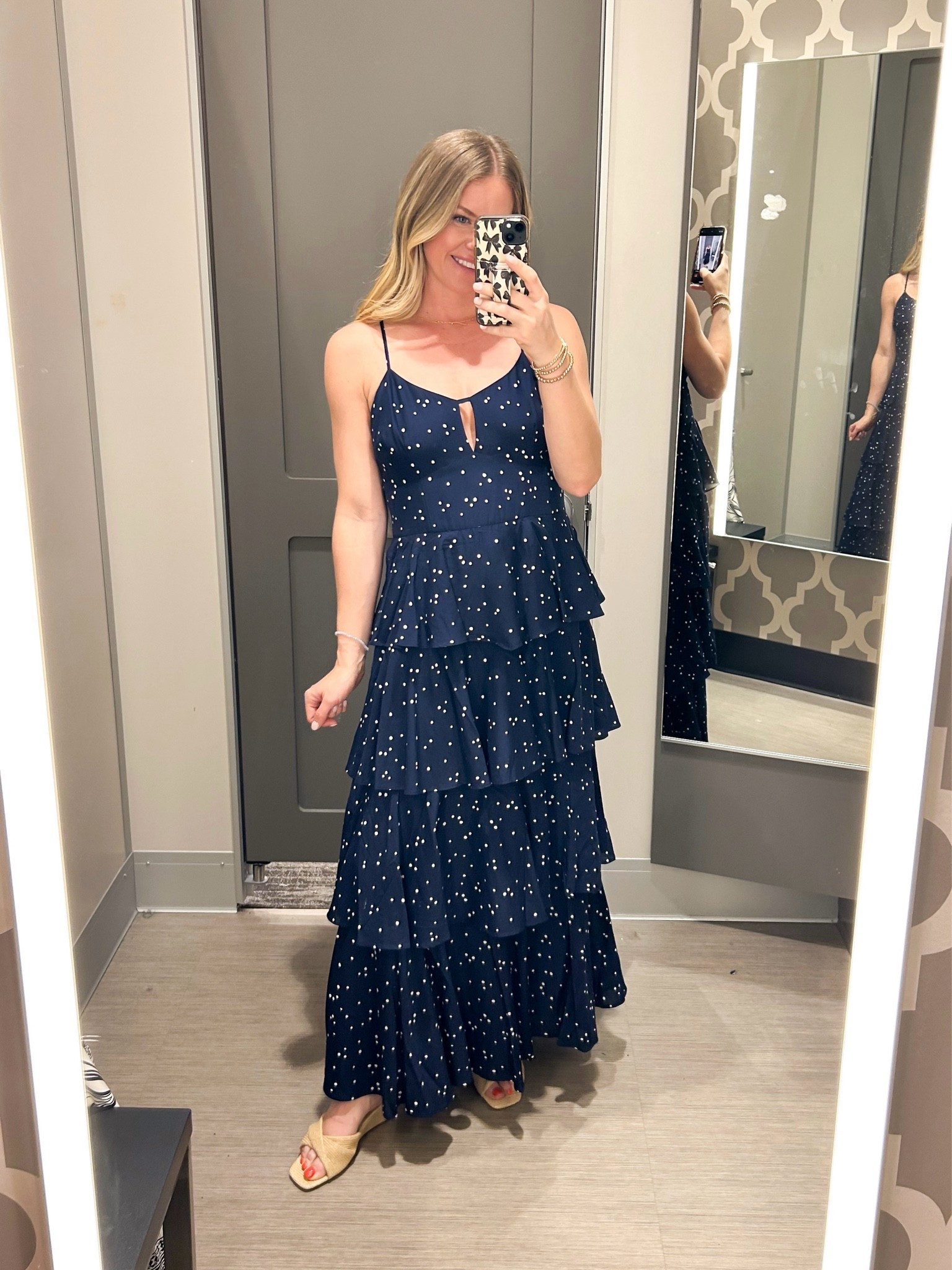 30% off this gorgeous dress! Size small! Easy to dress up for an event or wear casual with a sandal!