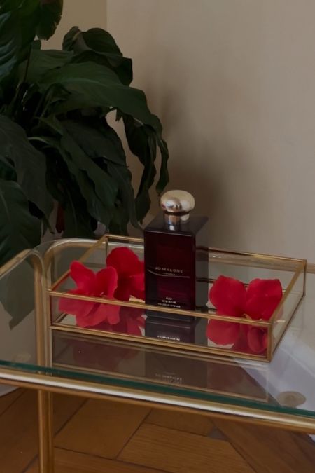 Red Hibiscus is inspired by a chance encounter with a rare and vibrant flower in a tropical forest.
Notes of striking red hibiscus are complemented by a touch of jasmine sambac and the sensuality of vanilla.

Top: Mandarin
Heart: Red Hibiscus
Base: Vanilla

#LTKeurope #LTKGiftGuide #LTKMostLoved