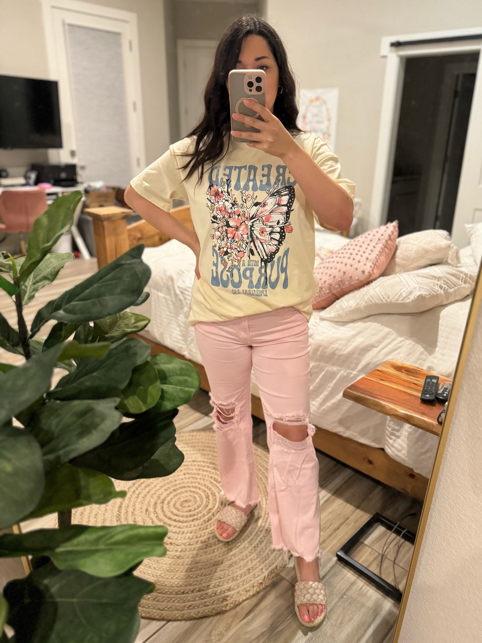 Effortless Spring casual look for mom on the go! I’m 5’4” 145 lbs 8 weeks postpartum wearing medium in the tee for an oversized look. Size 6 in jeans.
Thank you for shopping with me. Stay blessed! 

#LTKstyletip #LTKSeasonal #LTKfindsunder50