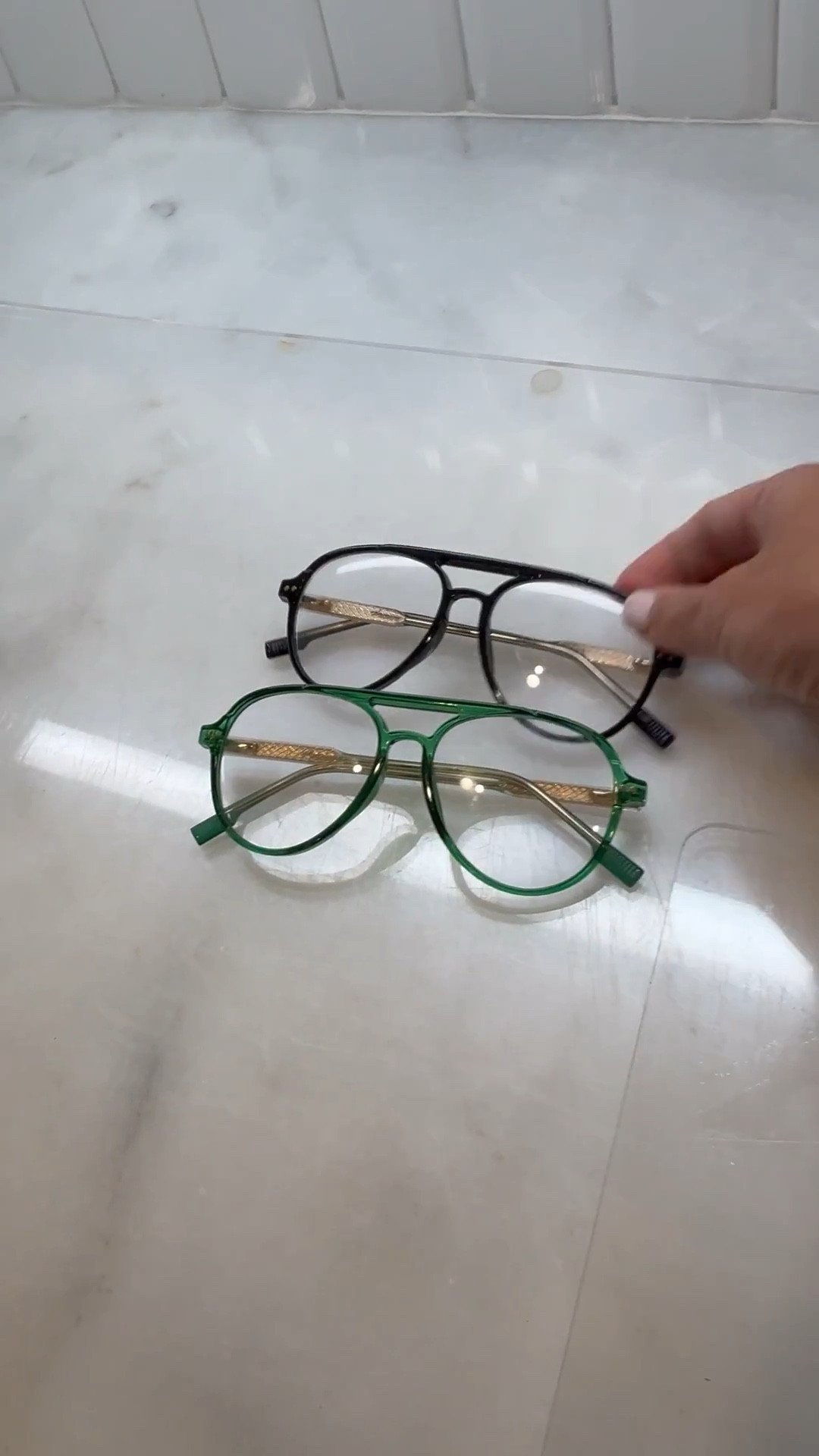 A few commonly requested links tonight-


#LTKGiftGuide #LTKFindsUnder50 #LTKOver40