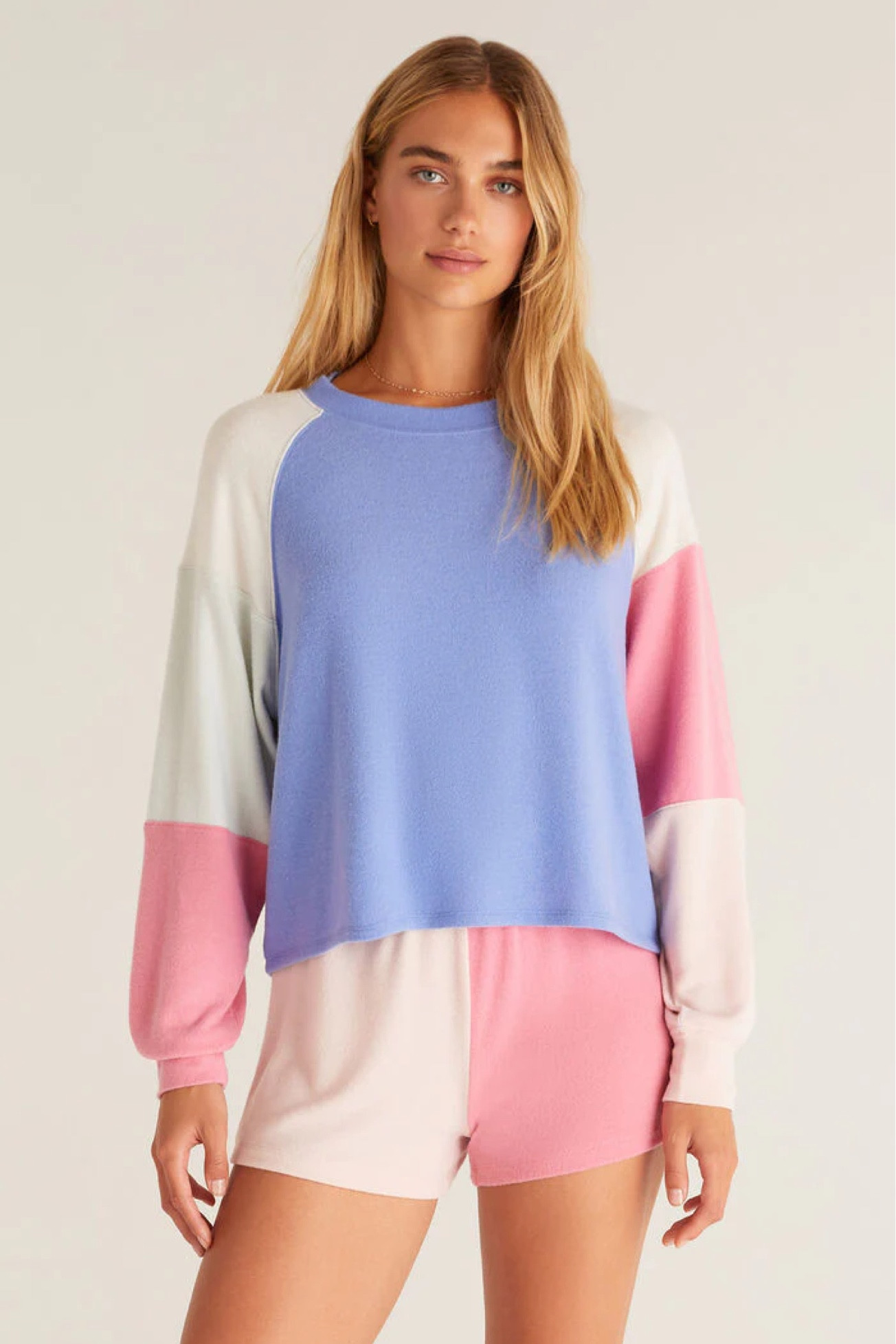 LOUNGE SET ☁️ I’ve been EYEING LATELY 👀

#LTKstyletip #LTKFind