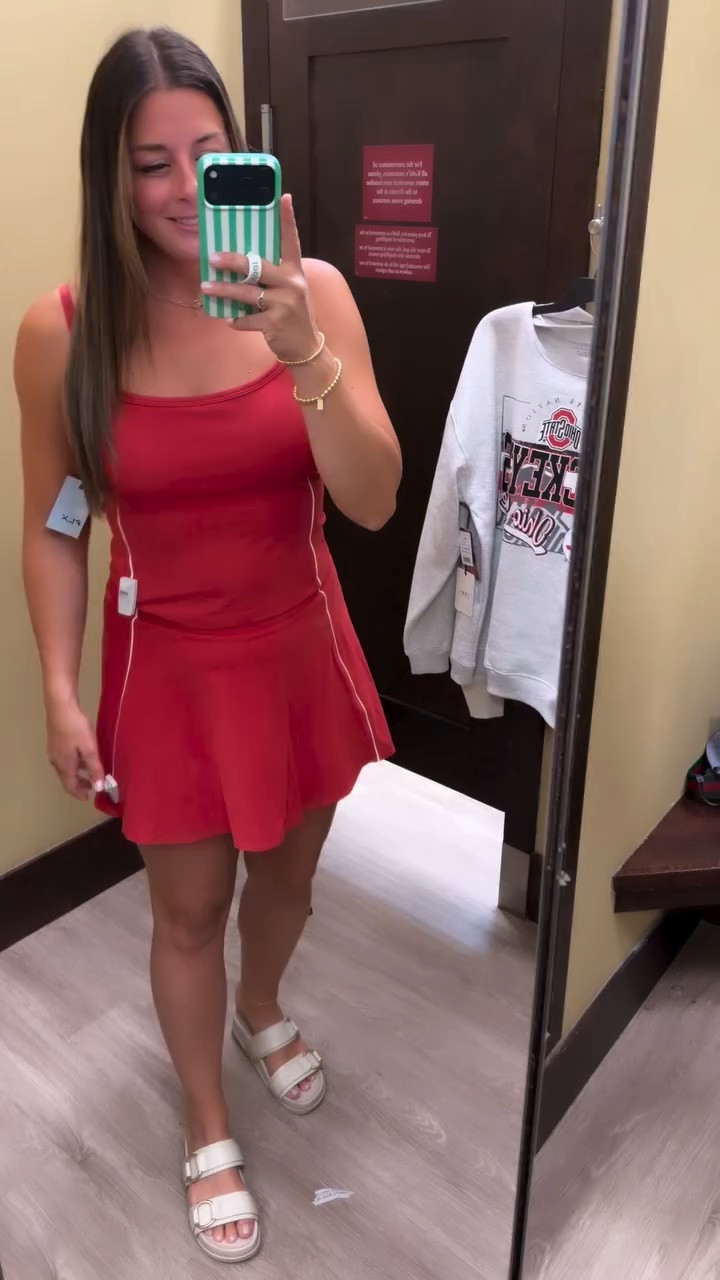 Athletic finds at Kohls that are 🔥 🔥 the quality is high end and the price is so good! 

#kohlsfinds #kohlsstyle #kohlspartner #athleticwear #casualstyle