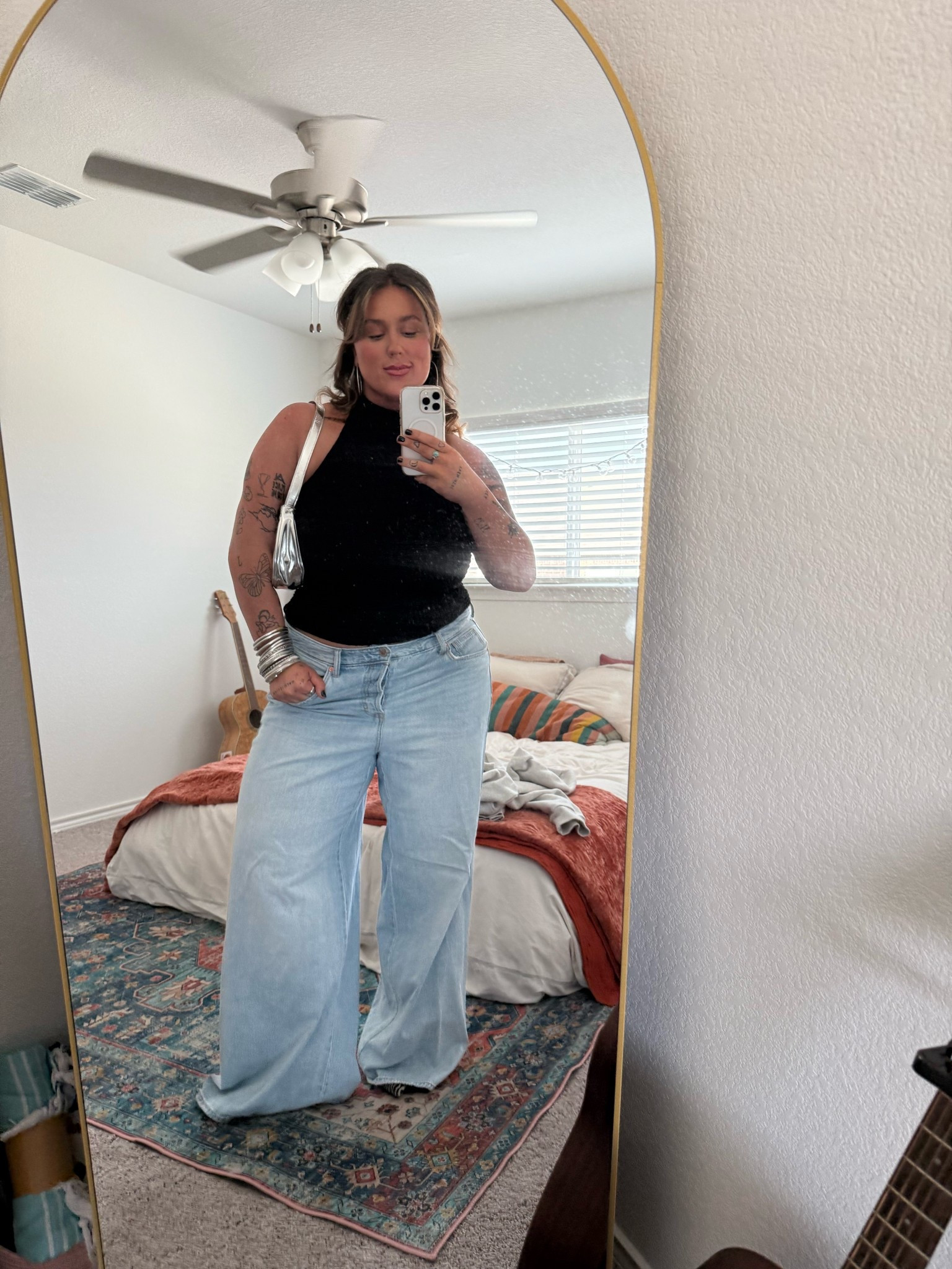 fav jeans ever 

#LTKMidsize #LTKFindsUnder50 #LTKFindsUnder100