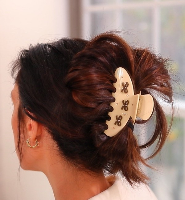 Emi Jay Big Effing Claw Clip✨
Actually holds all my thick long hair🙌🏼 

#LTKSaleAlert #LTKBeauty