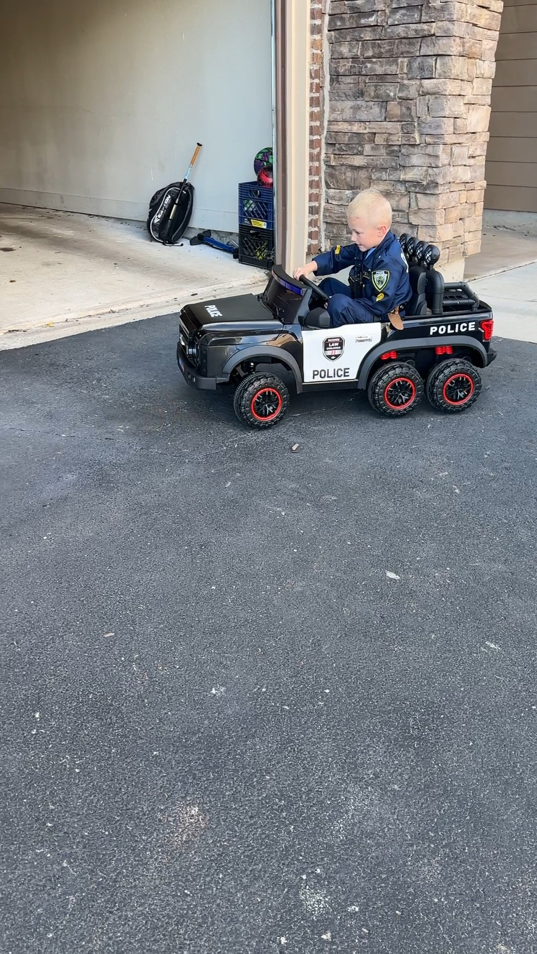 6 wheels! #powerwheels #police #kids

#LTKVideo #LTKSummerSales #LTKKids
