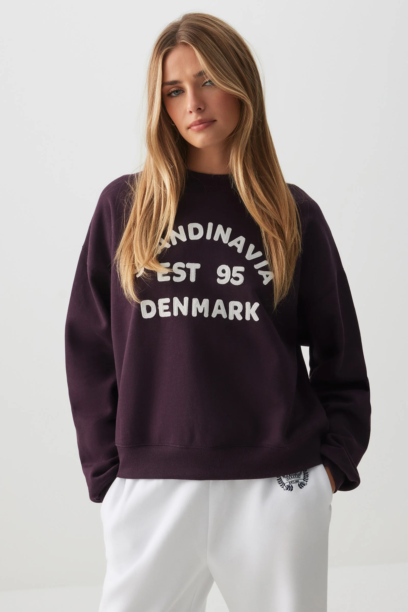 Graphic Crew Neck Sweatshirt | Ardene