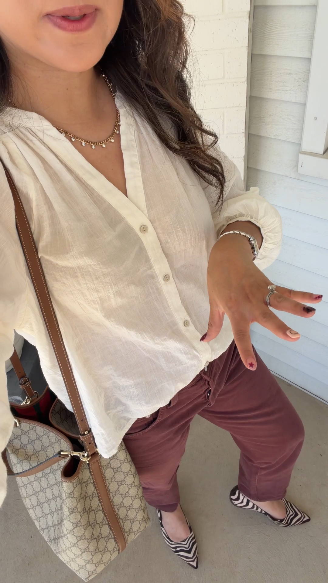 Outfit I wore for my friend’s birthday brunch!

Target Top: Medium
Denim: 6
Animal print flats
Gucci bag