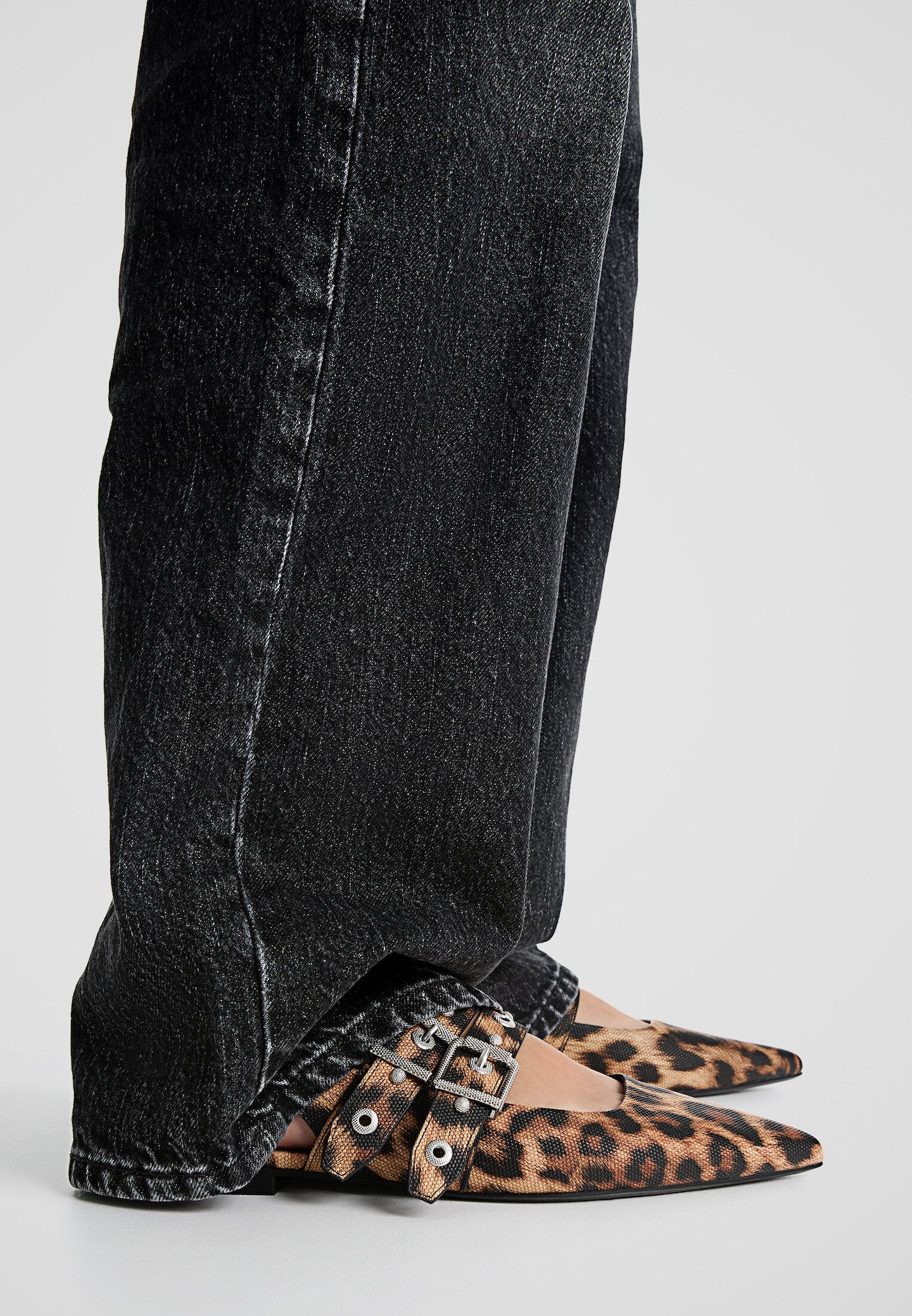 Leopard print flats - Women's All | Stradivarius United Kingdom | Stradivarius (UK)