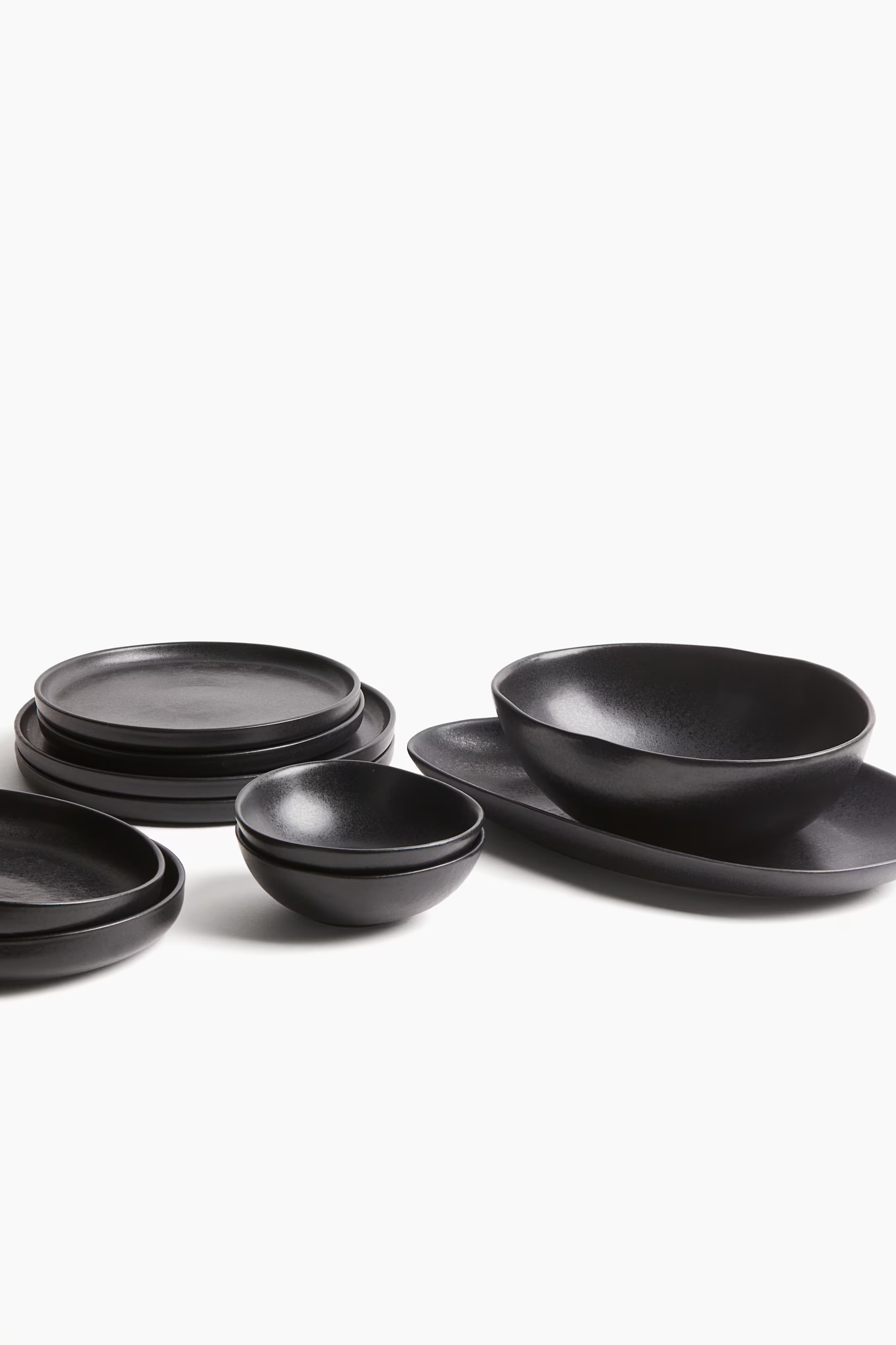 Tiefer Teller aus Steingut - Anthrazit - Home All | H&M DE | H&M (DE, AT, CH, NL, FI)