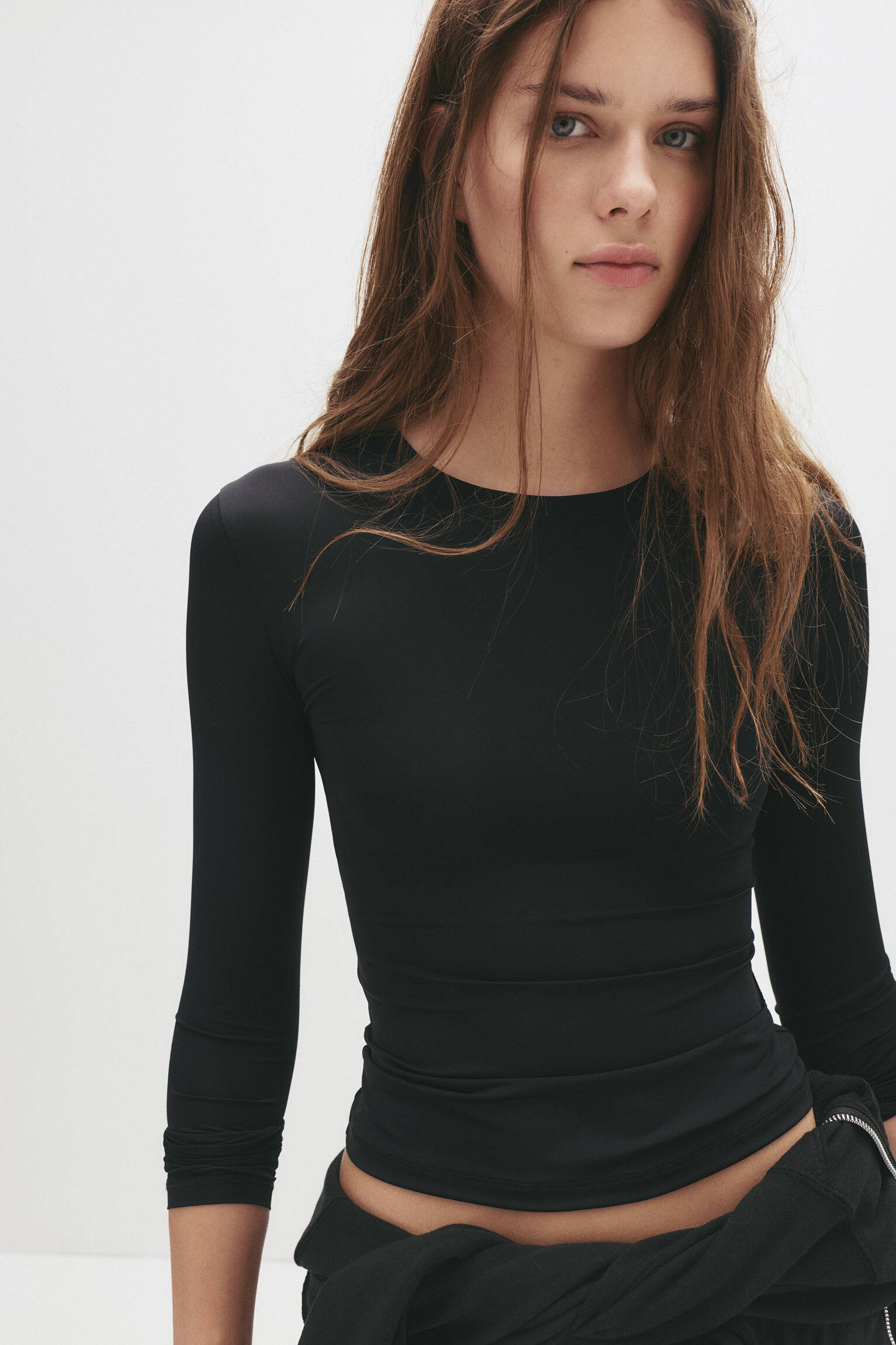 Fitted polyamide T-shirt - pull&bear | PULL and BEAR UK