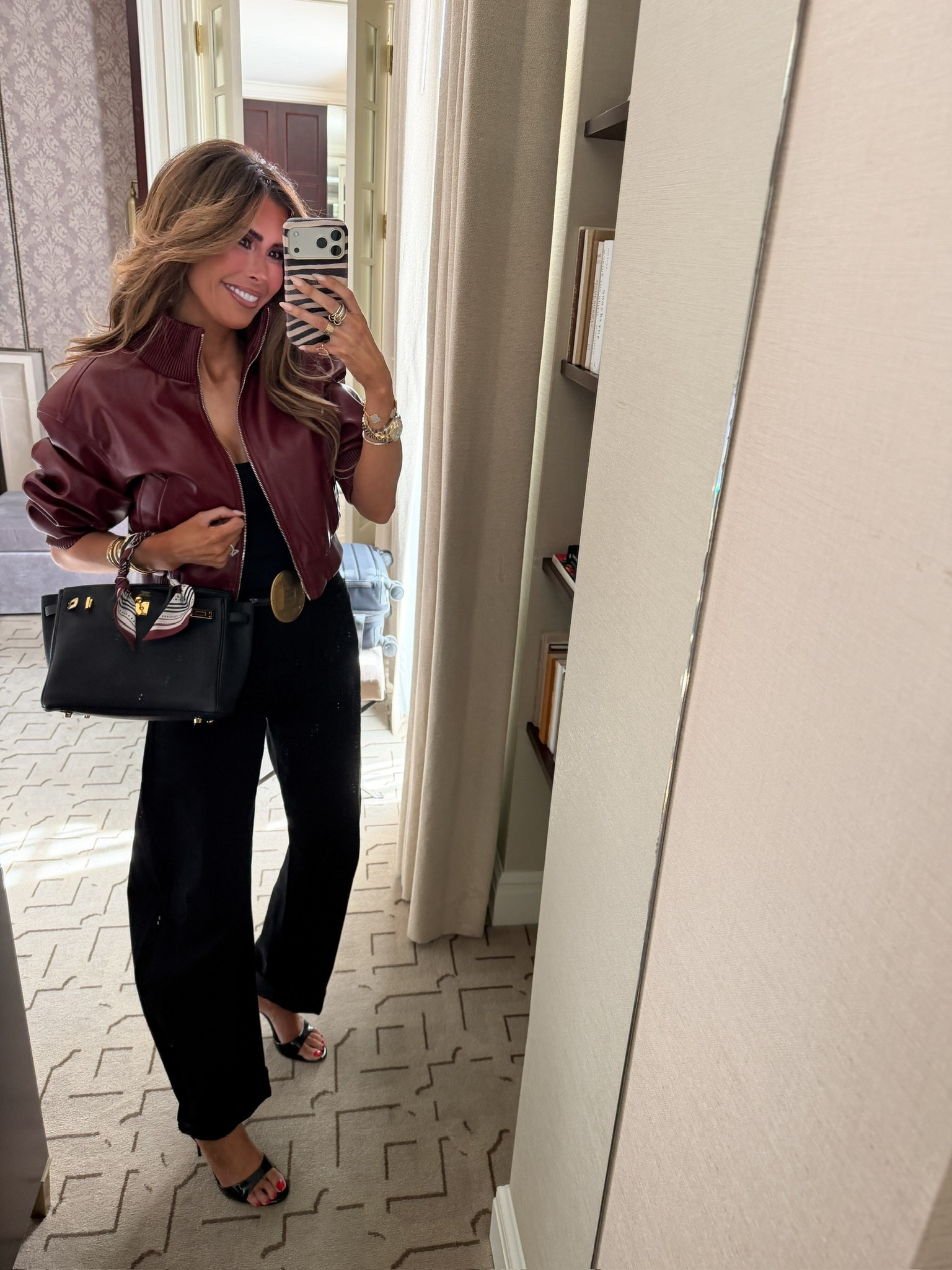 Wearing a small in the tank and jacket and US 2 in jeans! 🍒🫶🏻

Zara fashion, Shopbop fashion, Fall fashion hauls, Fall outfits women, Date night outfits, Business casual workwear, Fall jeans, Barrel jeans, Fall jackets, Gemme Beauty, Emily Gemma