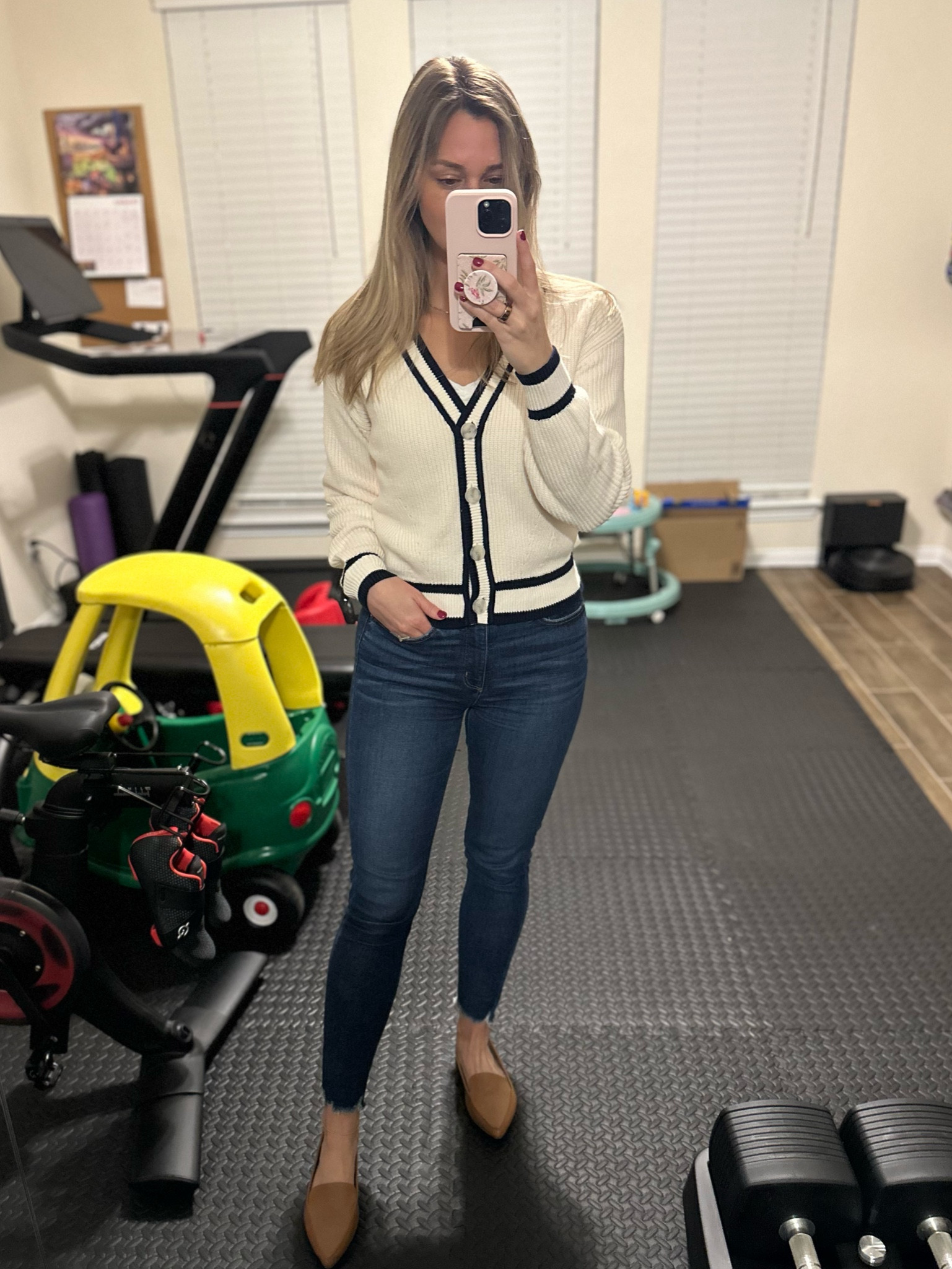Ignore that my gym has become my son’s parking lot 🥴🤣 

Casual jeans day at work! We finally have a bit of fall weather so of course I had to take full advantage of it and wear my new sweater! Plus it’s on major sale for only $22

Casual
Mom fit 
Busy mom
Working mom
Jeans day
Office jeans
Office casual 


#LTKFindsUnder50 #LTKSaleAlert #LTKStyleTip