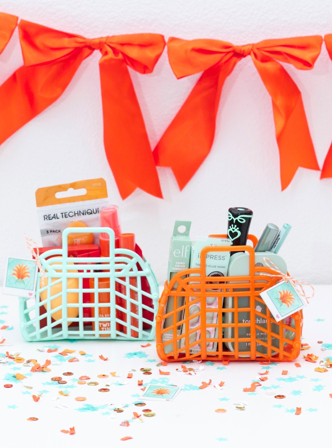 💃SHOWGIRL ERA HAS ARRIVED!💃 To celebrate the release of Taylor Swift’s brand-new album, I’m updating my Mini Jelly Gift Series with #12: The Life of a Showgirl 🌟

Two new minis → 🧡 Orange & 💚 Mint Green → packed with beauty must-haves every Swiftie showgirl needs to shine on stage and backstage.
💄 Gloss + tints
👁️ Lashes + brows  ✨ Glitter shadows + liners 💅 Sparkly nails 🧴Balms + concealers 🧽 Blenders + setters
🧼 Sanitizer

Which jelly are you reaching for first—🧡 or 💚?
✨ Perfect for celebrating the new release, Christmas, birthdays, or just because ✨ Save this inspo for your fave Swiftie 
💃🌟 The Showgirl era starts NOW!
Watch the whole Era series!
#ltkwomem #ltkgifts #taylorswift #ts12
💃SHOWGIRL ERA HAS ARRIVED!💃

#LTKBeauty #LTKParties #LTKHome