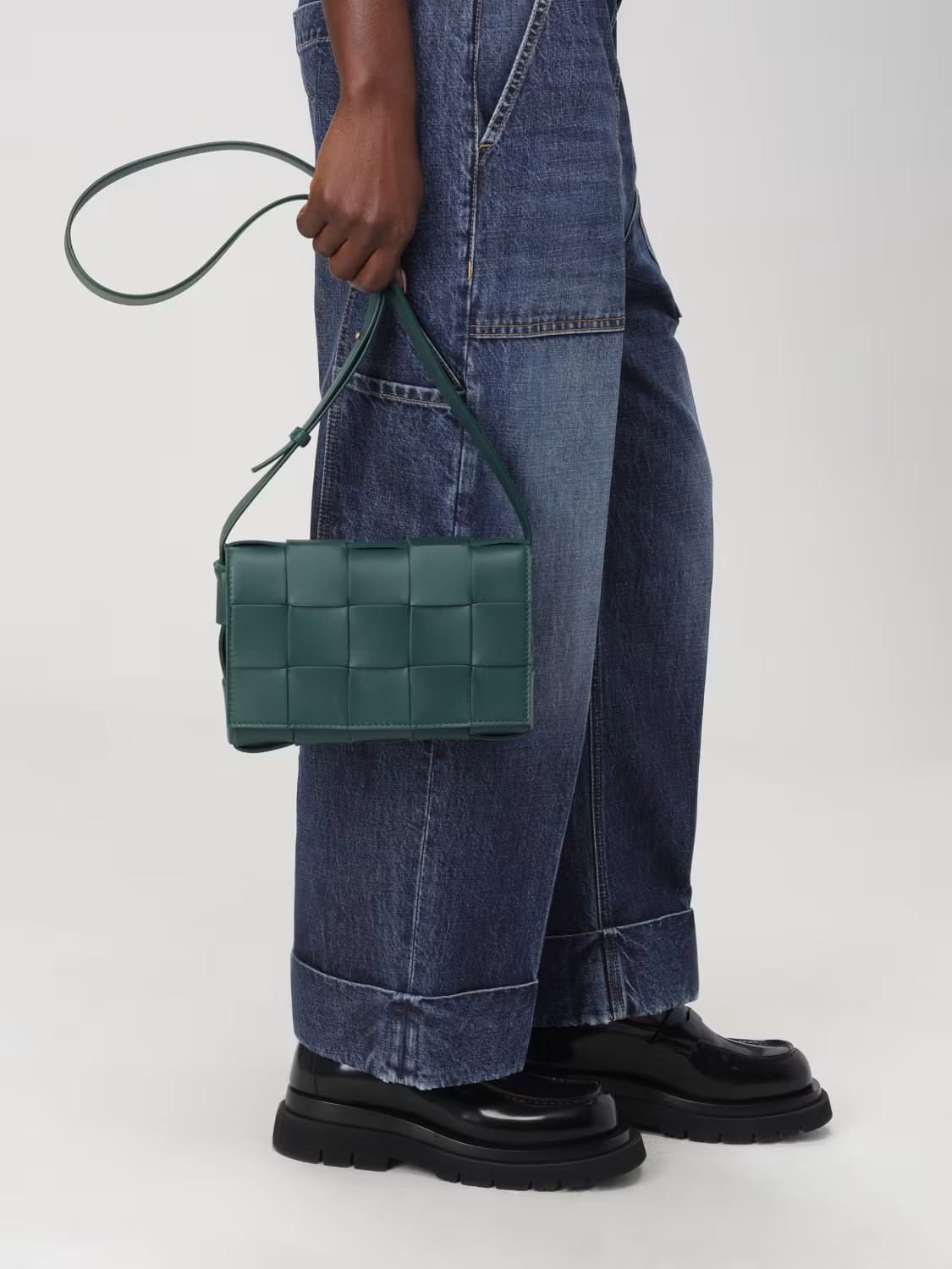 Bottega Veneta Cassette bag in woven nappa | Giglio.com - Global Italian fashion boutique