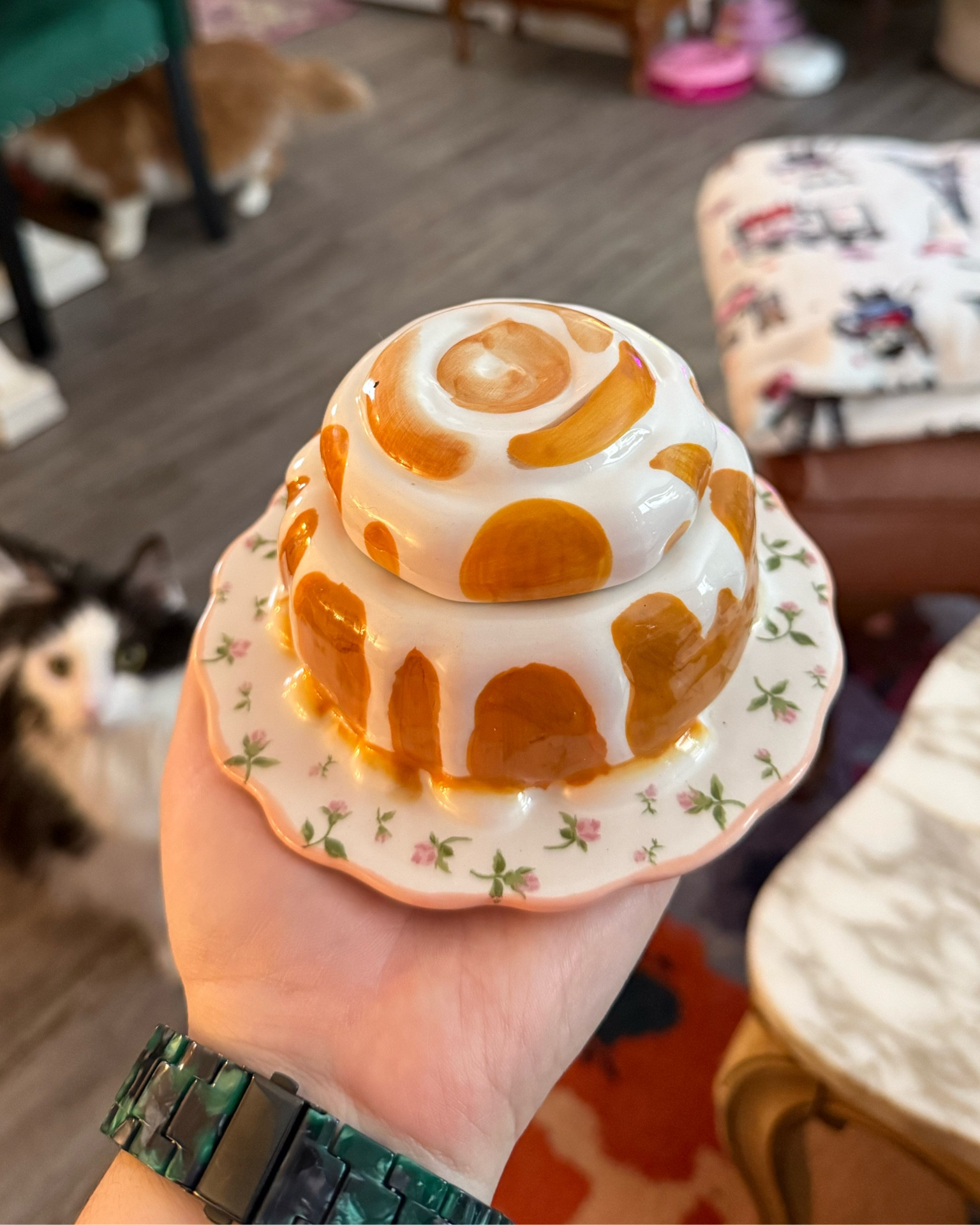 Cinnamon roll candle 

Coquette decor, novelty candle, maximalist home decor 

#LTKFindsUnder50 #LTKGiftGuide #LTKHome