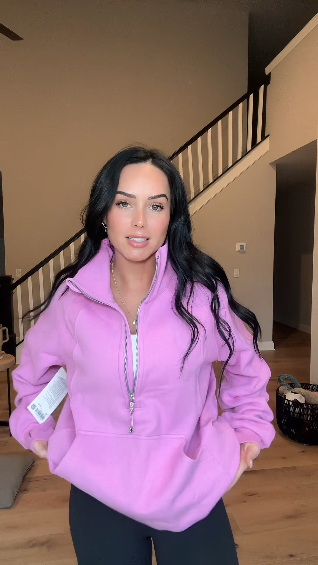 The pink is a M/L
The fry is a Xs/S

I like the smaller size better! 

#LTKVideo #LTKfitness #LTKU