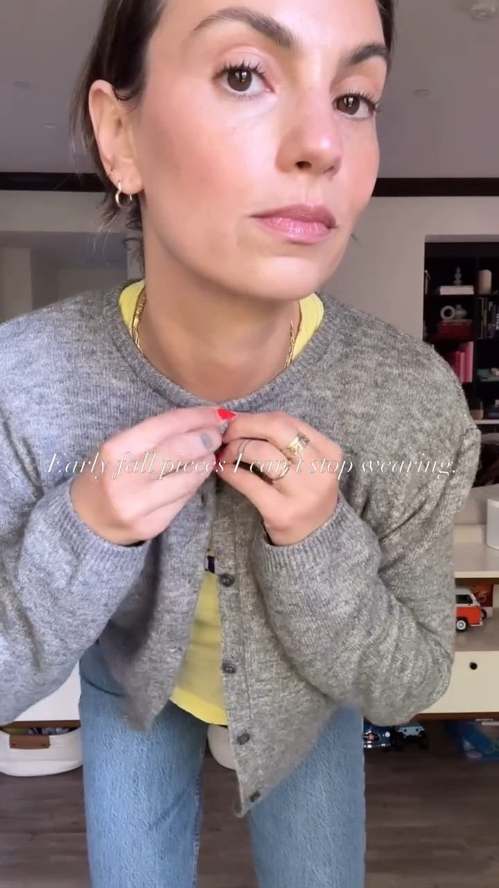 It might be 85° still in LA but it’s technically fall and I will be dressing the part. 

@hm Loose Fit Cardigan 
@oldnavy Canvas Barn Jacket 
@onequince Cropped Cardigan 
@thisisthegreat_ The Pasture Jacket 
@hm Knit Sweater 

These and more tagged over on my LTK 🫶🏻