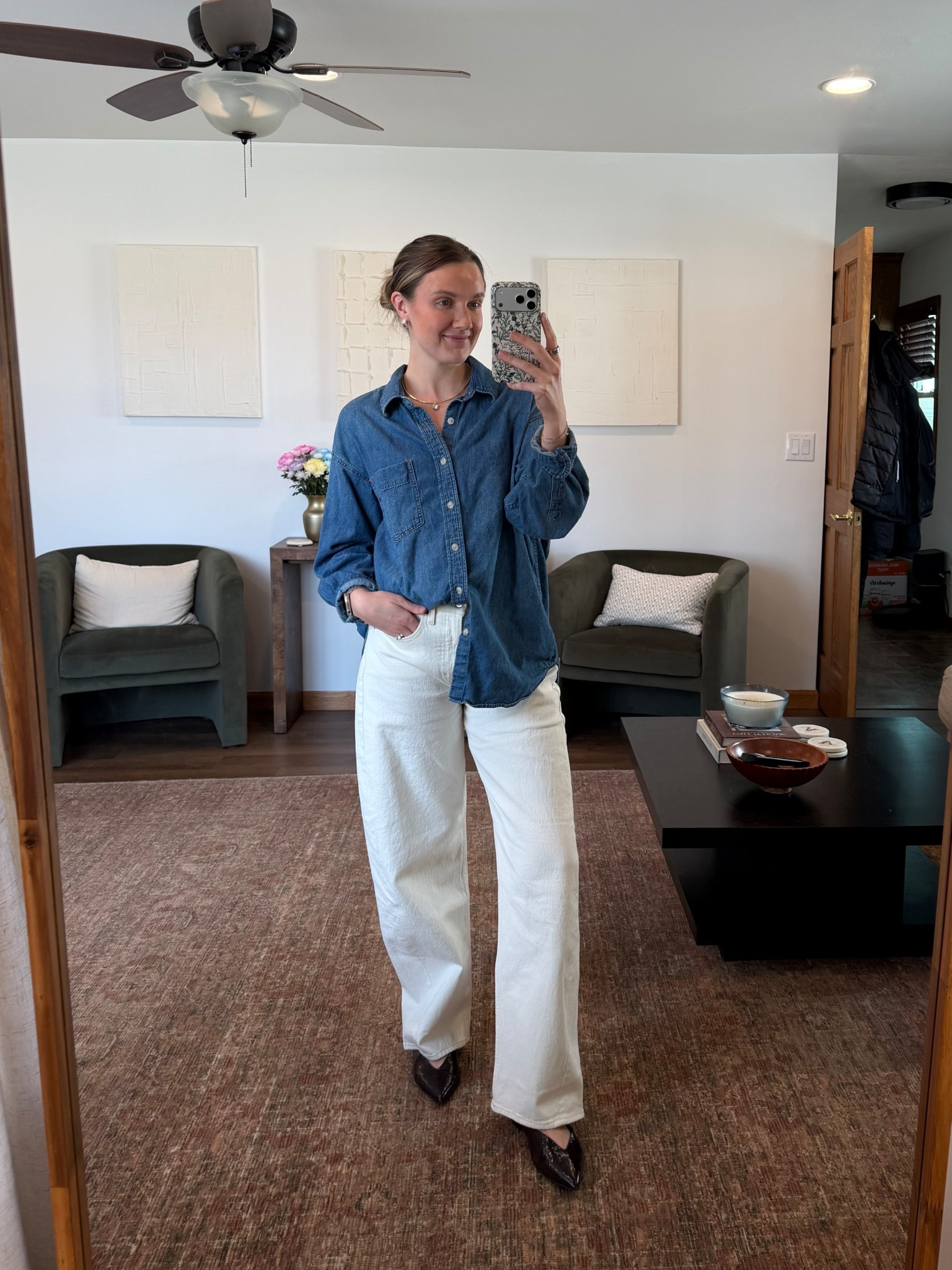 Business casual Friday! @Aritzia denim shirt size small @abercrombie high rise barrel jeans - love this color! 

Work style, spring style, spring outfits 2026, business casual work style 

#LTKWorkwear #LTKootd