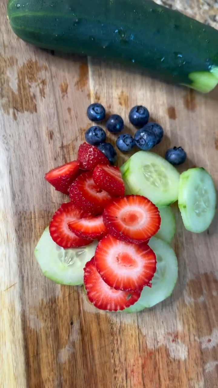 A peek at my plate this evening. Healthy eating doesn’t have to be boring. My go to Salad 🥗 

#LTKHome #LTKBeauty #LTKFamily