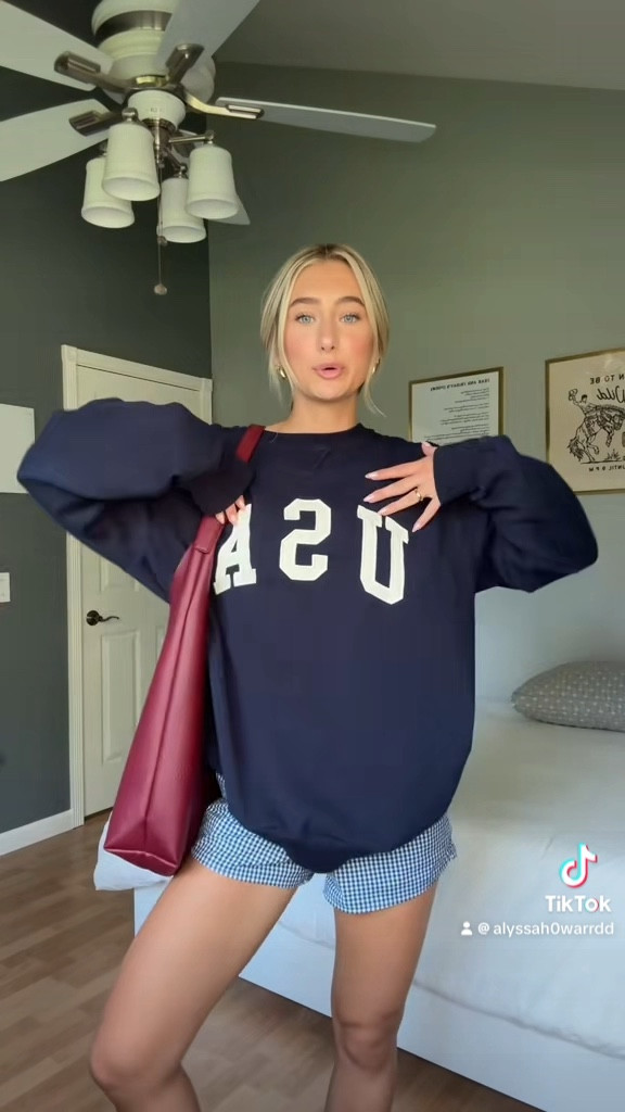 Comfy fall outfits 🧸

#LTKFallSale #LTKStyleTip #LTKSeasonal