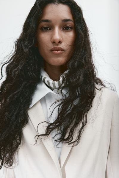 Fitted Blazer - Long sleeve - Regular length - White - Ladies | H&M US | H&M (US + CA)
