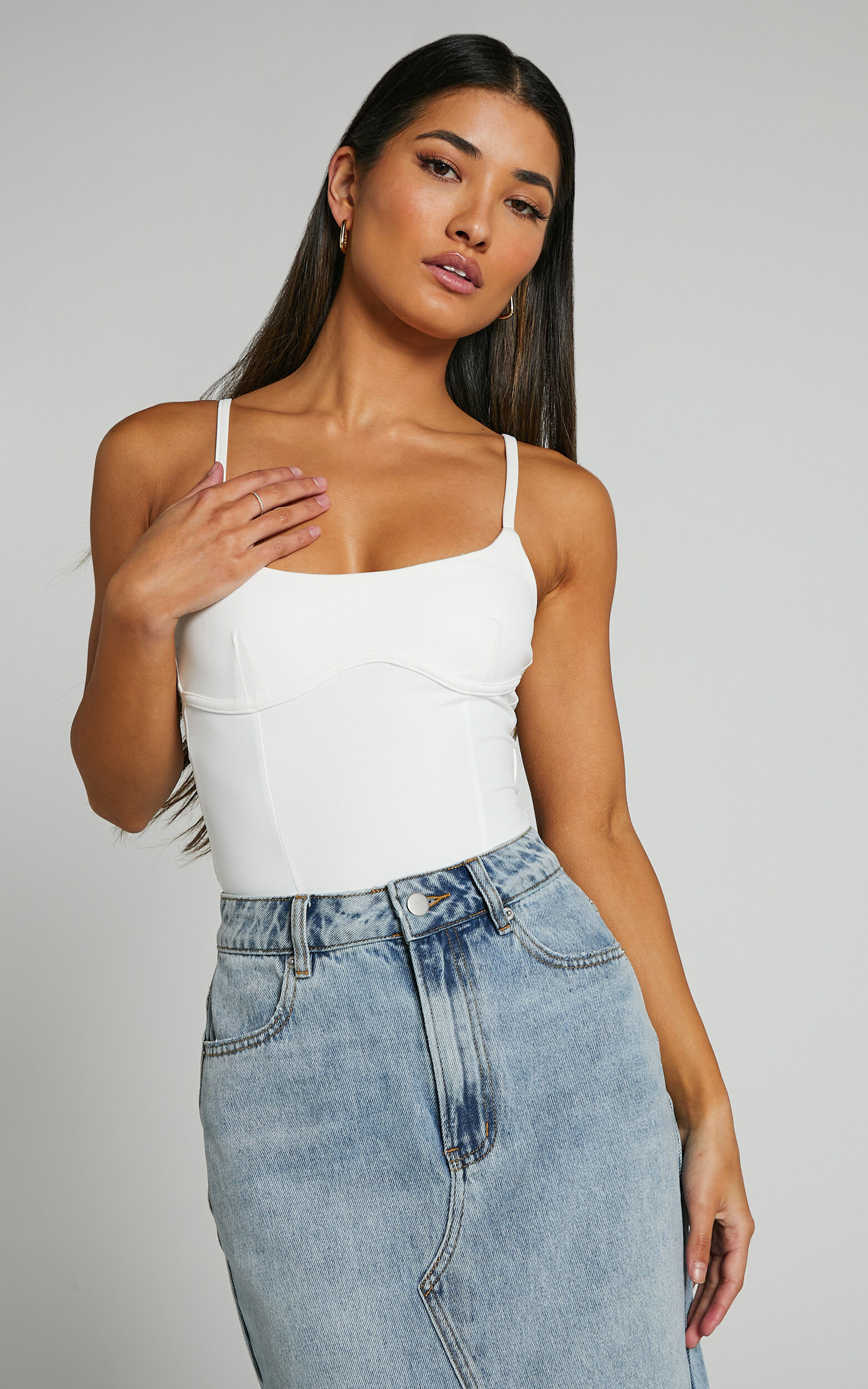DARAMIE BODYSUIT - UNDERBUST DETAIL BODYSUIT IN WHITE | Showpo (ANZ)