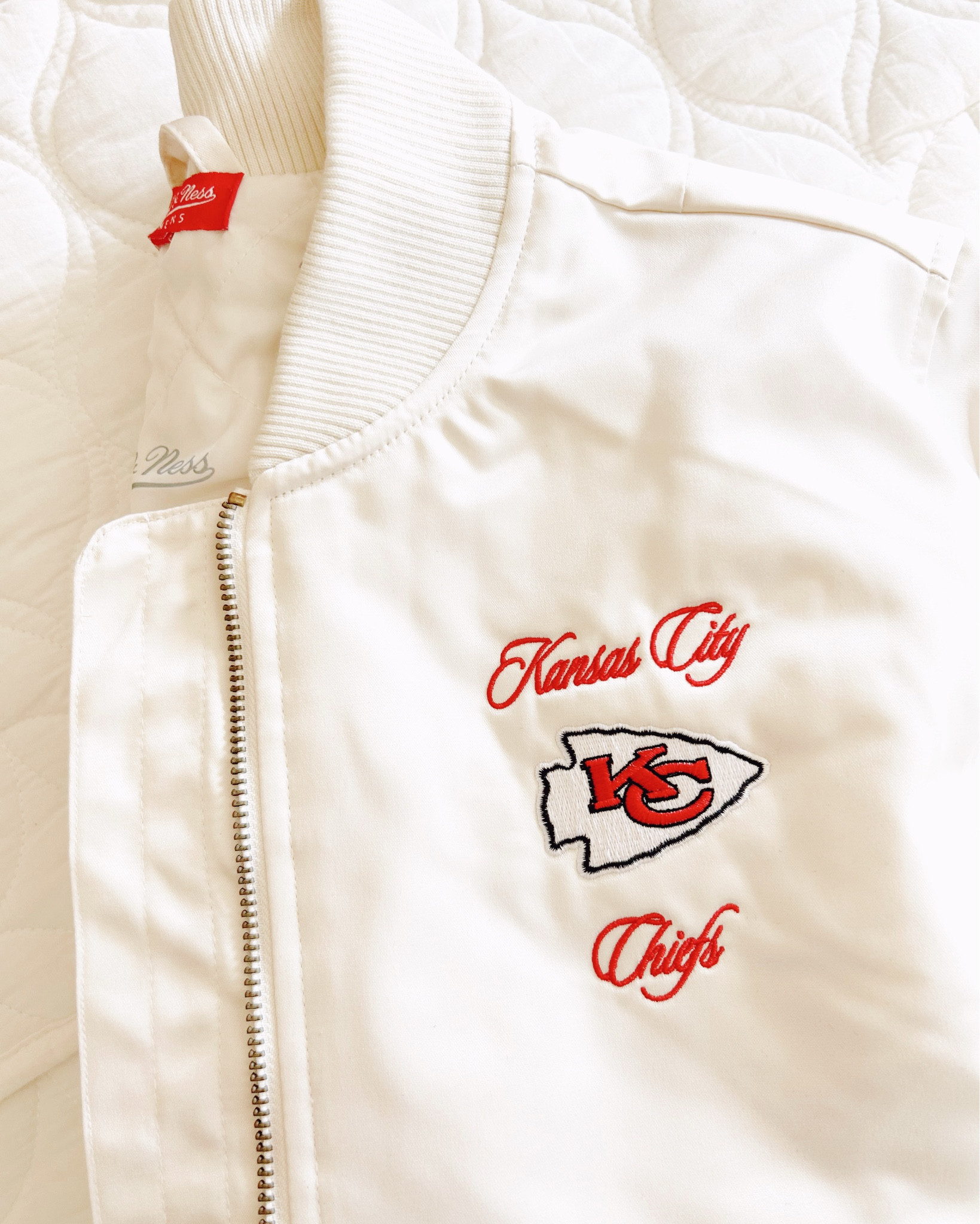 When your team is sucking, you can score merch on sale.🤣🏈🤦🏻‍♀️ Until next season, boys…❤️

#LTKSaleAlert