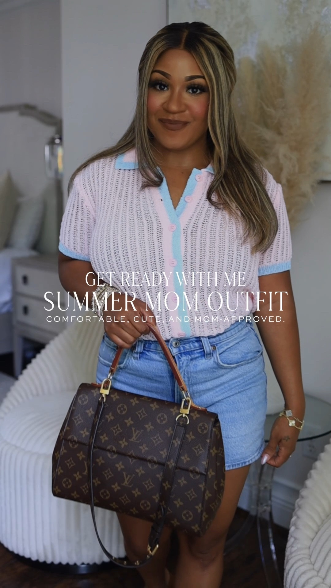 Easy summer mom outfit ☀️
A cute top, denim shorts, comfy sandals… and I’m out the door. These are the kind of outfits I find myself reaching for all summer long. 🤍

summer outfit // mom style // casual outfit // denim shorts // summer fashion // everyday style // casual chic // summer essentials // sandals // mom fashion