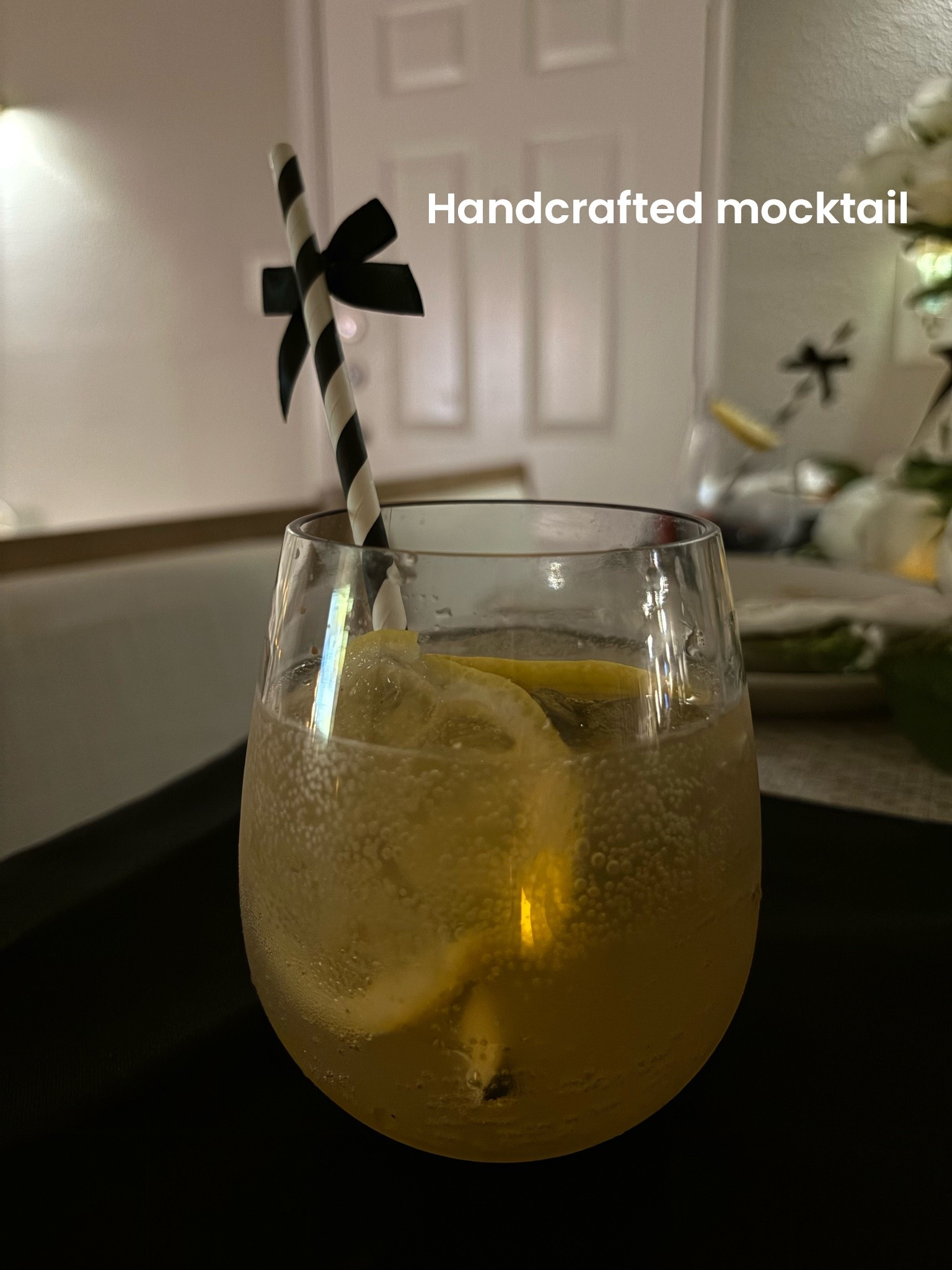 This handcrafted mocktail I made for my gathering was beyond delish. It was so refreshing. 

Here’s what I used so you can make yours too. 

Fresh Lemon
Dash of lime juice 
Lemon Lime Poppi 
Ice 

So good! You’ll thank me later.

#refresher #mocktail #drink #gathering

#LTKfoodie