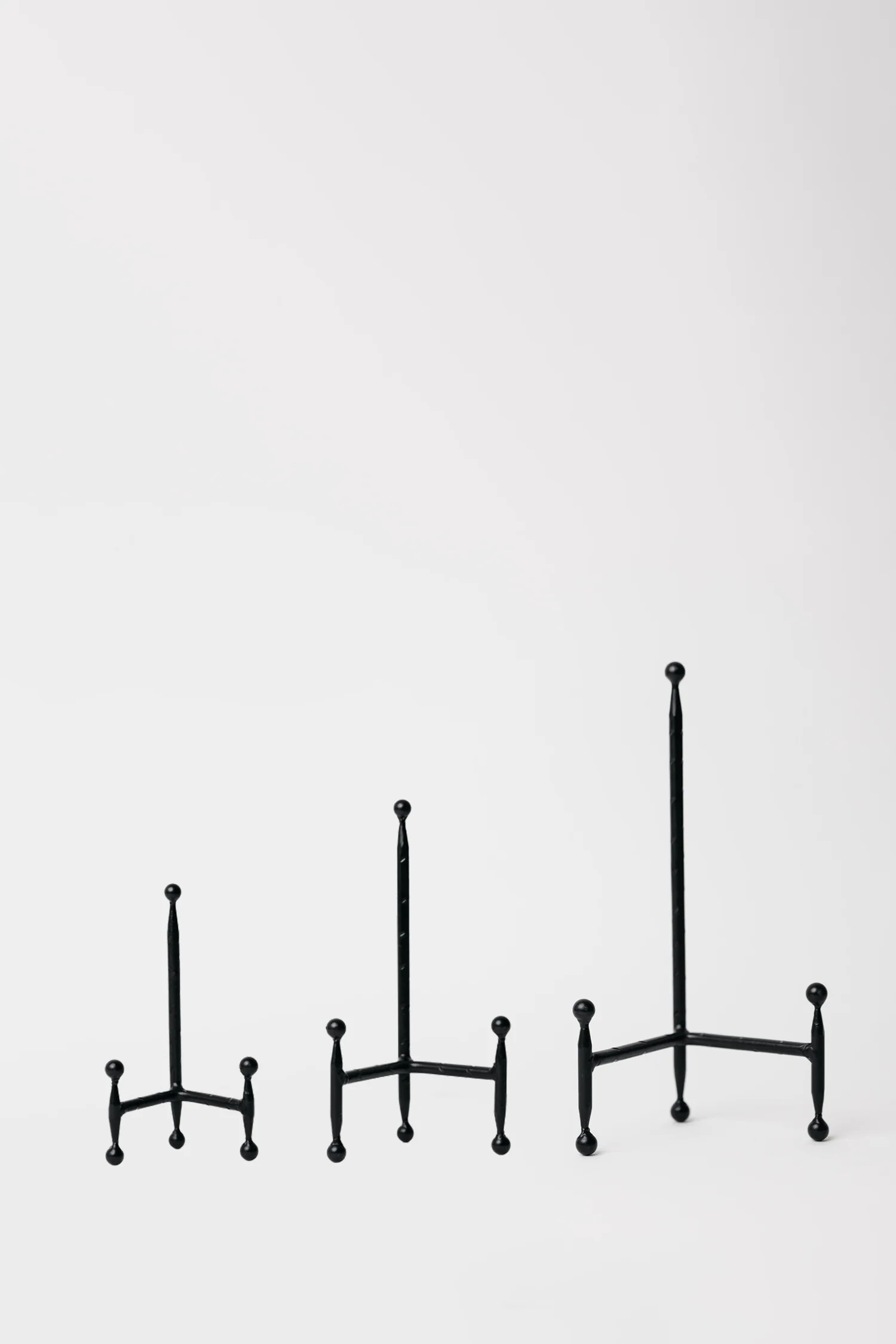 Donnie Photo Stand - 3 Sizes | THELIFESTYLEDCO