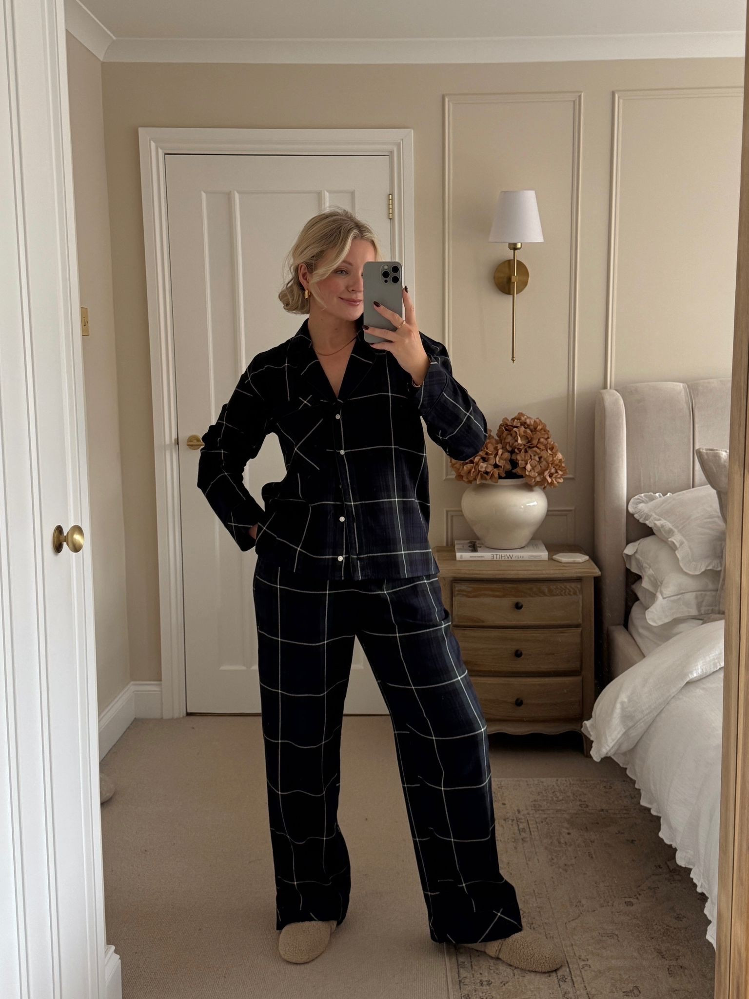 Abercrombie & fitch cosy sleepwear - navy blue flannel pyjama shirt (size small) & pyjama bottoms (size small)

30% off everything at @abercrombie AND code AFLAURA for additional 15% off from 24th Nov - 1st Dec! 

#LTKuk #LTKstyletip #LTKautumn