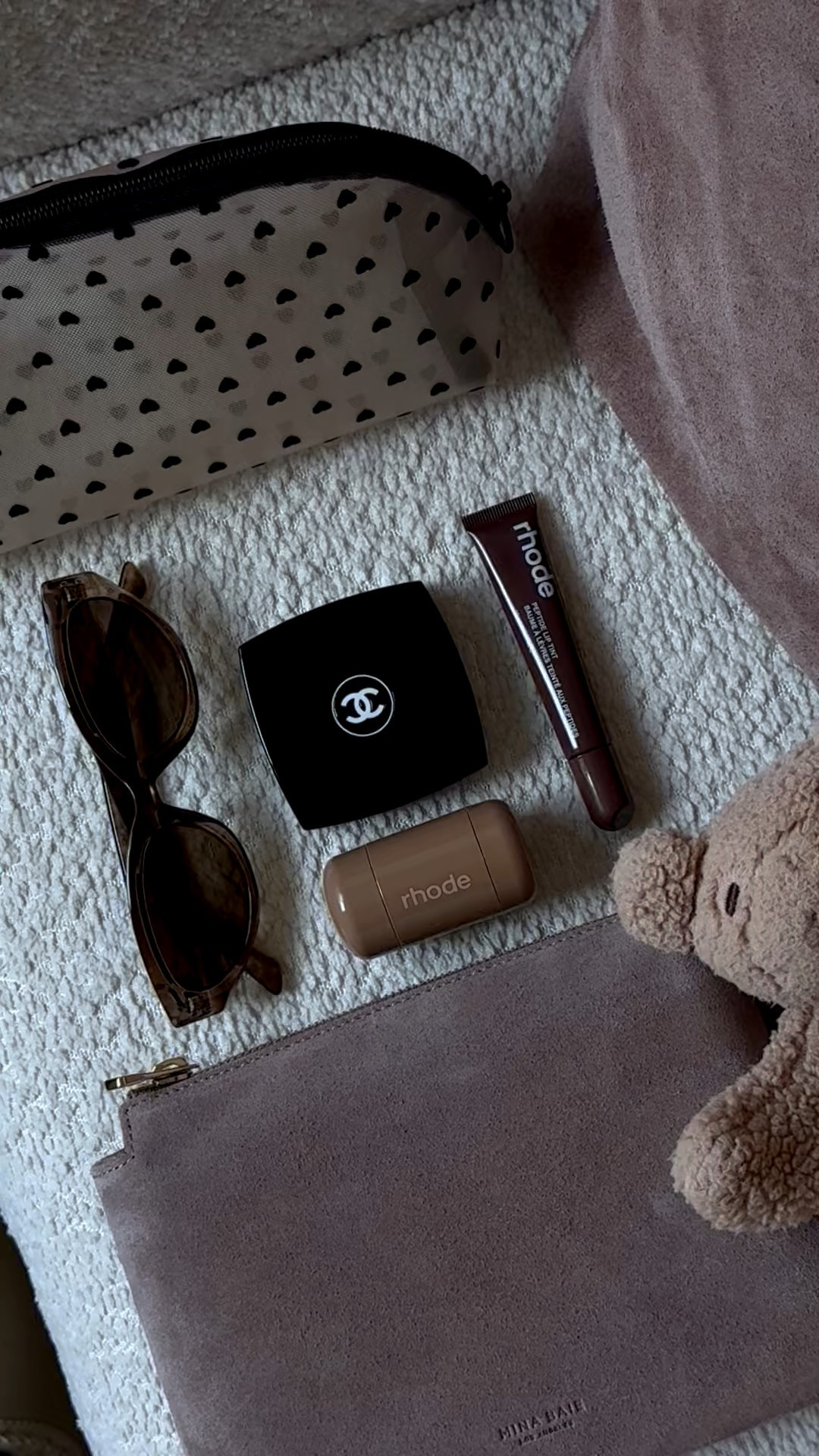 stocking stuffers 🖤




#LTKmomlife #LTKGiftGuide #LTKselfcare