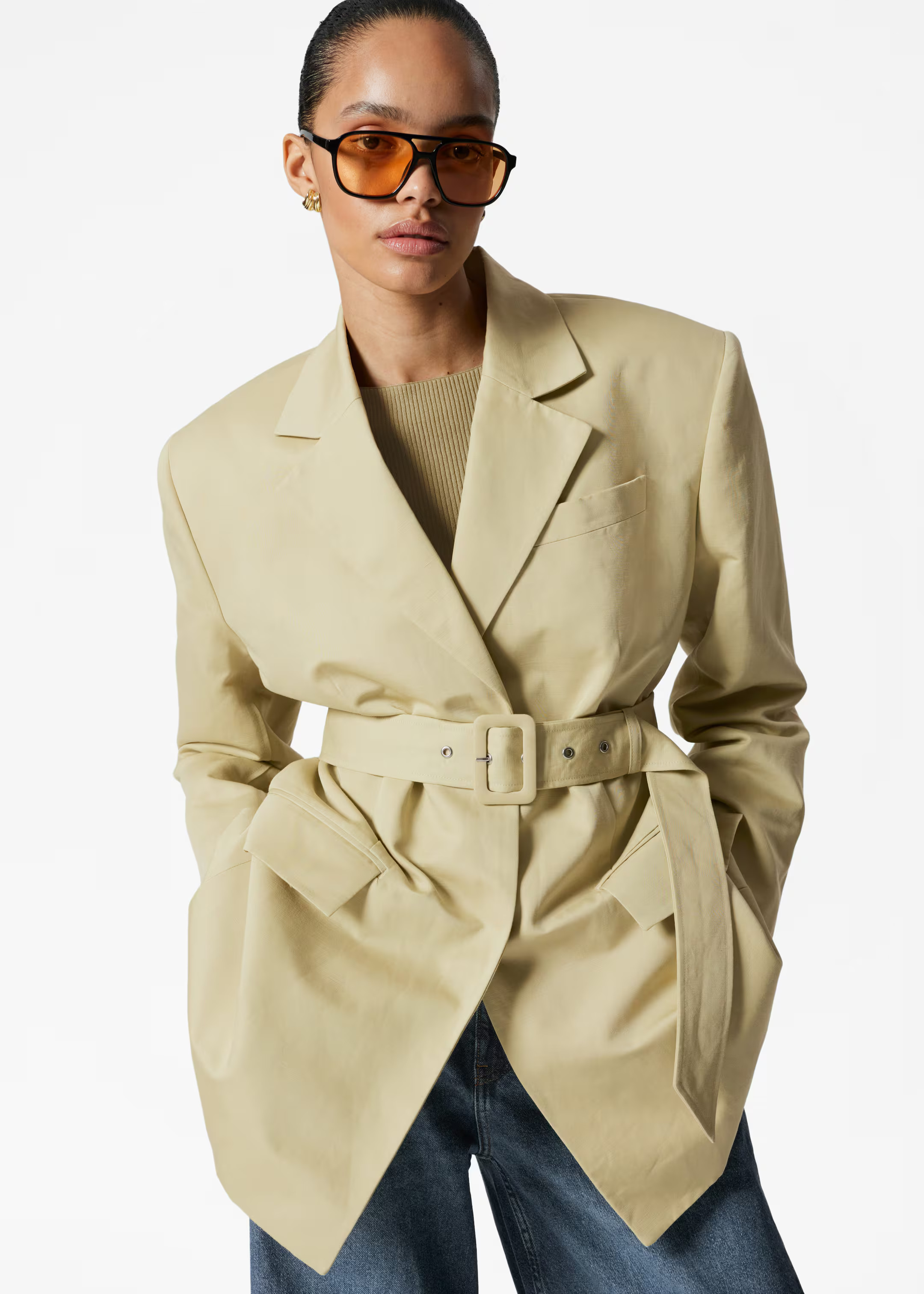 Single-breasted blazer with a classic collar, accentuated shoulders, and a structured silhouette ... | & Other Stories - US
