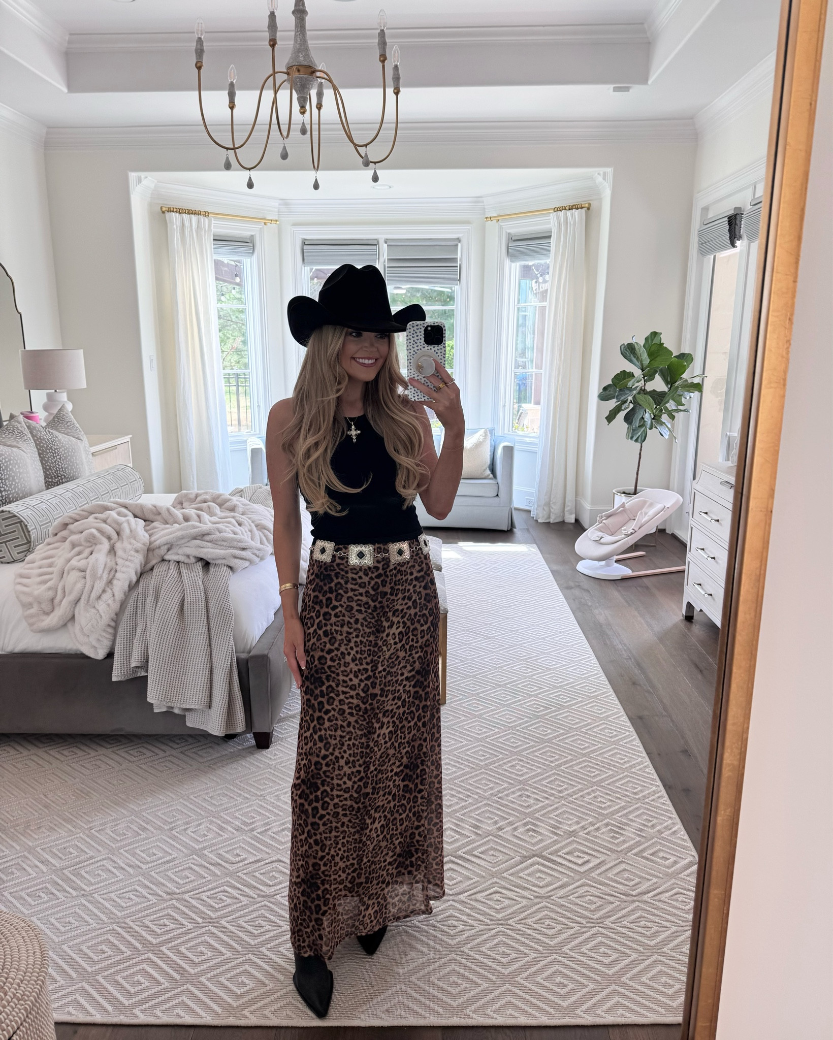 a little western outfit inspo for y’all 🤠 whether you are headed to the rodeo, a festival or country concert

(wearing size small in skirt & tank)

houston rodeo, western look, 12th tribe, cowboy boots, cowboy hat, leopard skirt

#LTKFestival #LTKootd