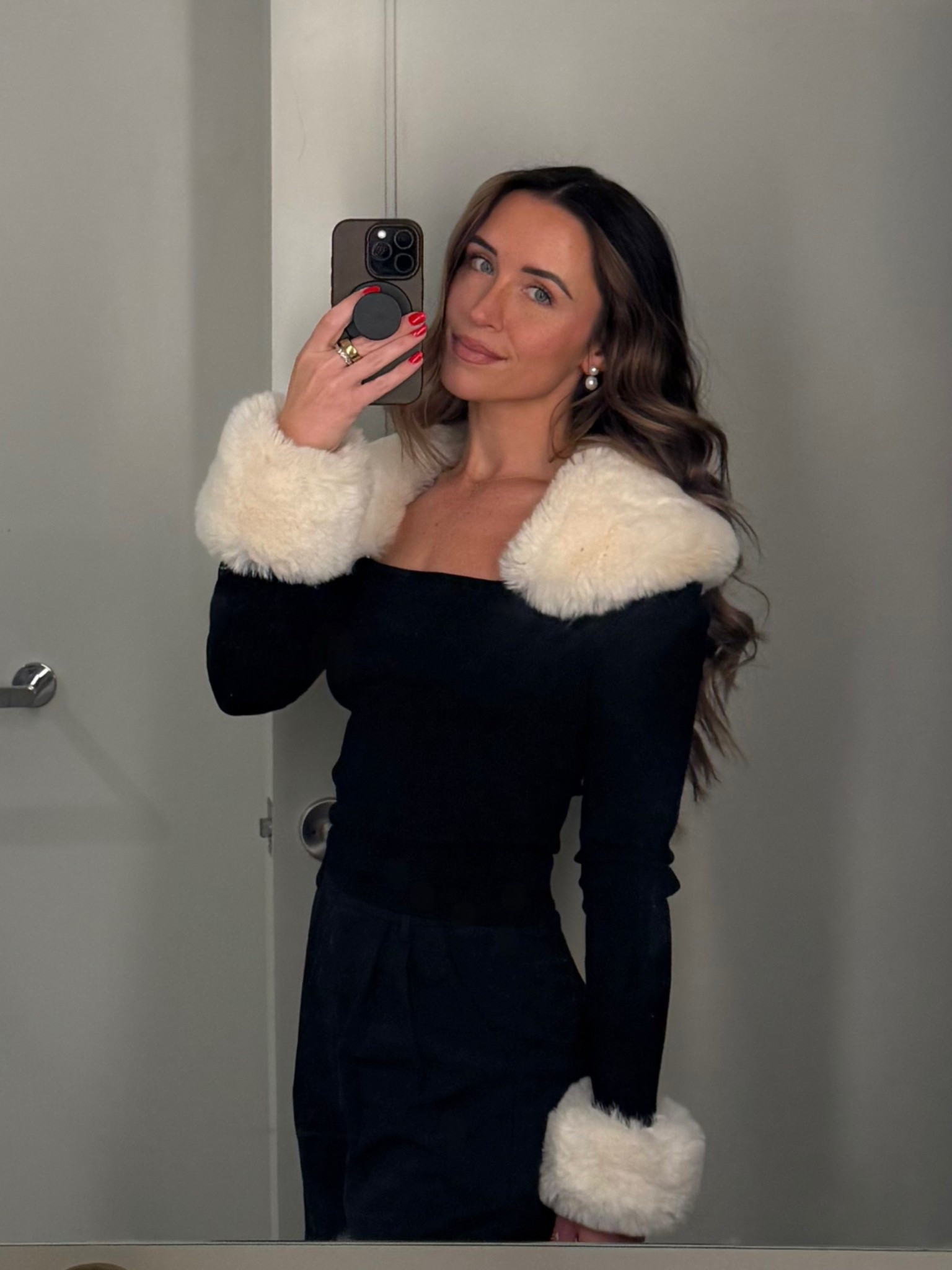 shirt is old from meski, but i linked other black shirts with fur that makes for the perfect holiday outfit! 

#LTKHoliday