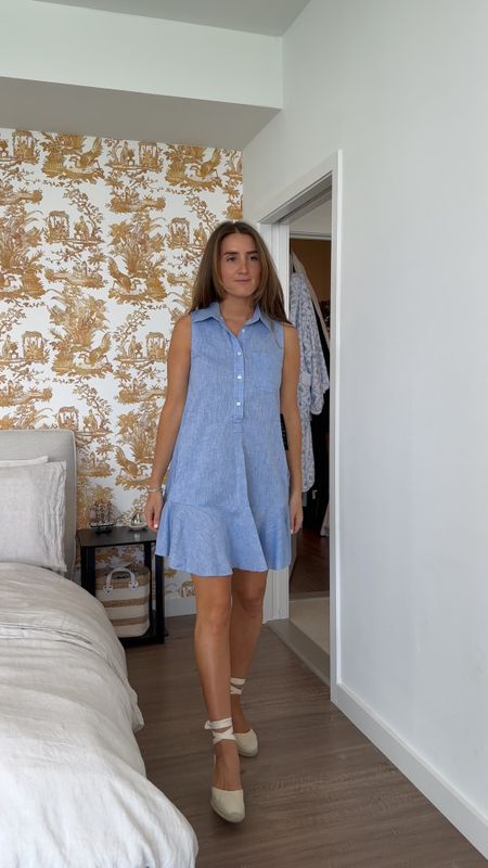 Wearing a size medium in this Tuckernuck dress!! The chambray blue material is a mix of cotton and linen, so the quality feels on the higher end!

Note: the long sleeve version of this dress is the SAME material & fit for sizing.

Easy dress, vacation dress or Easter dress!

#LTKVideo #LTKworkwear #LTKtravel