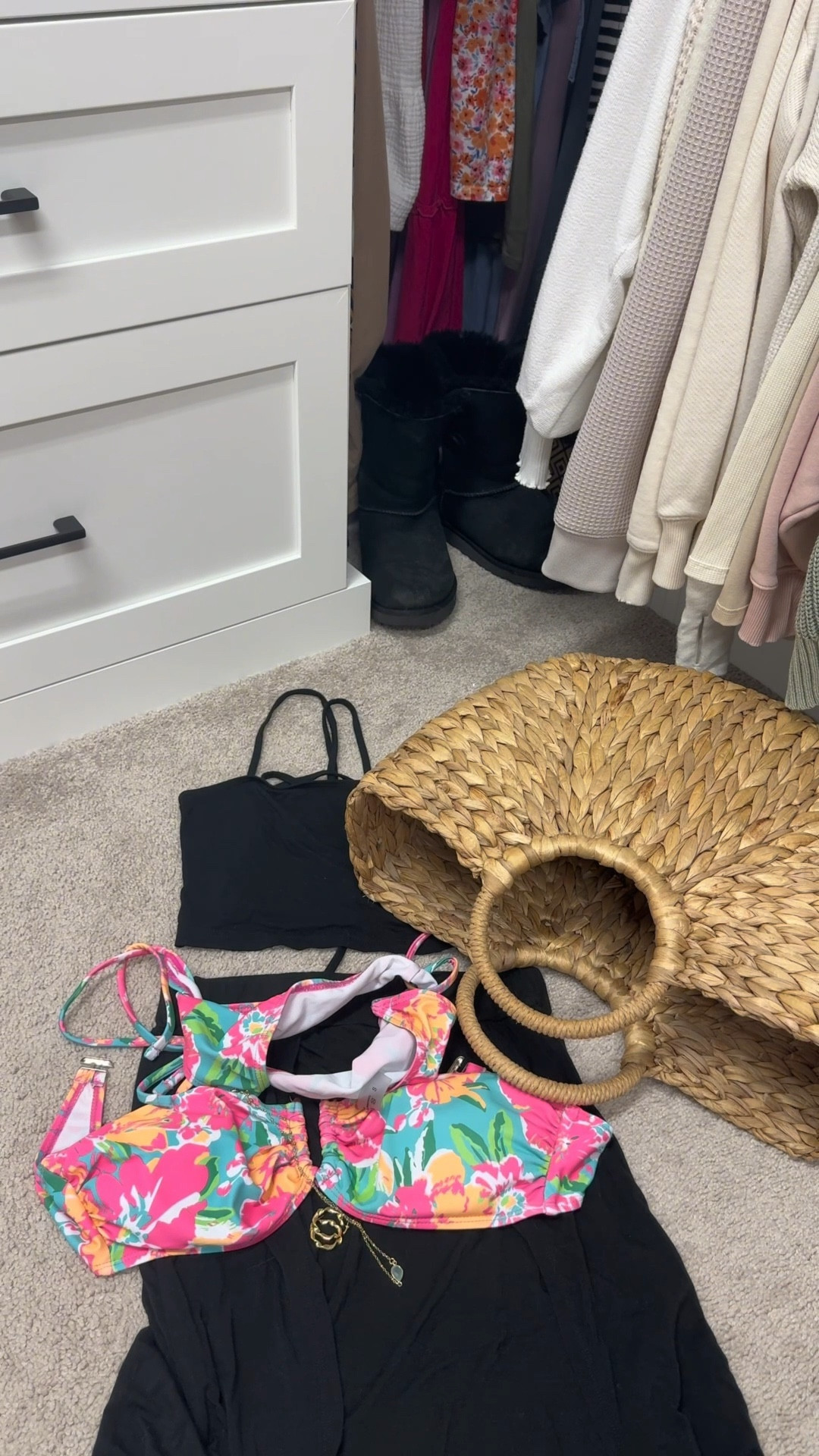 My FAVORITE beach outfit 😍🐚🌴🌺🌊🏖️

#LTKSeasonal #LTKSwim #LTKFindsUnder50