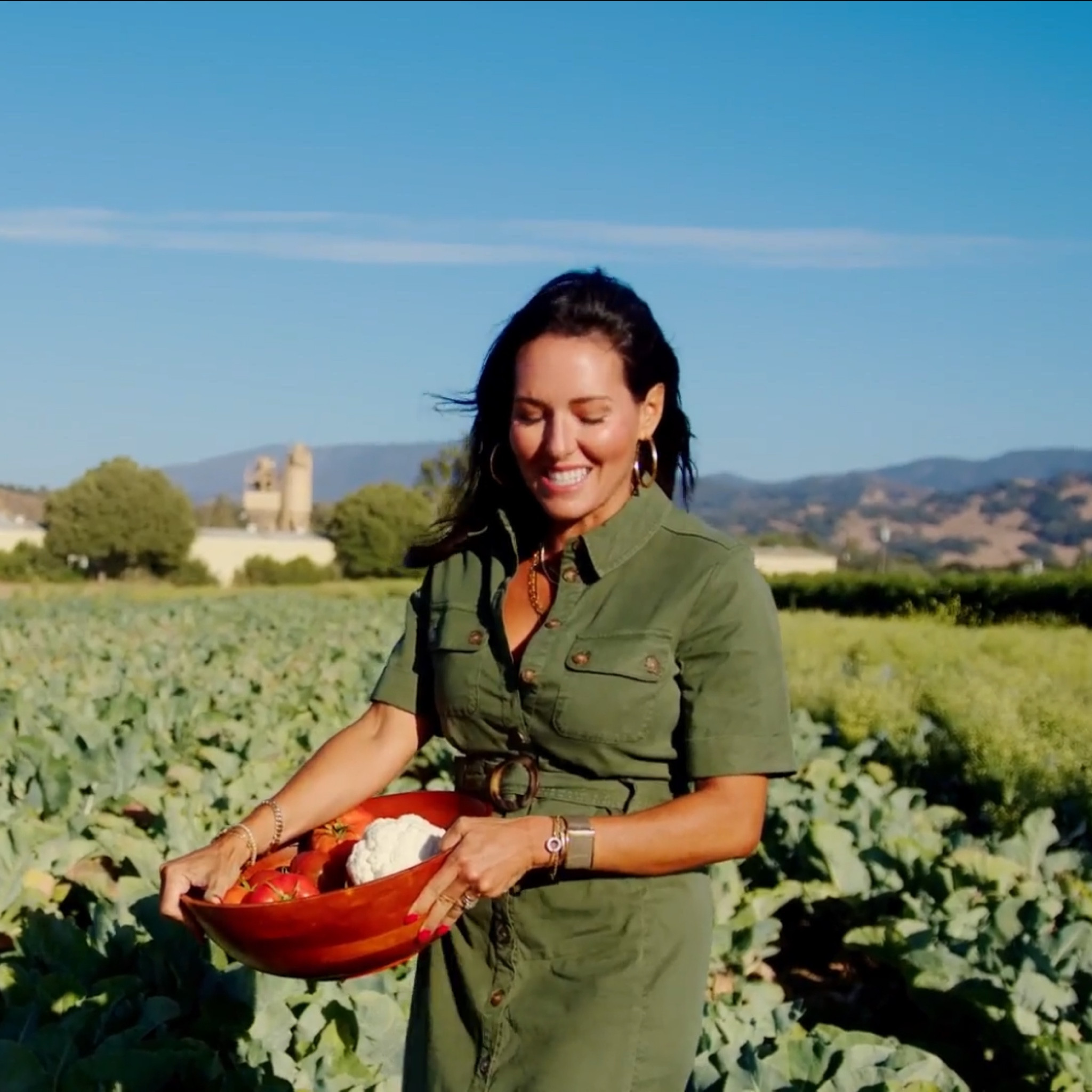 #sezane
#frenchgirlfashion
#shirtdress
#falldresses
#fall2022

#LTKworkwear #LTKtravel #LTKSeasonal