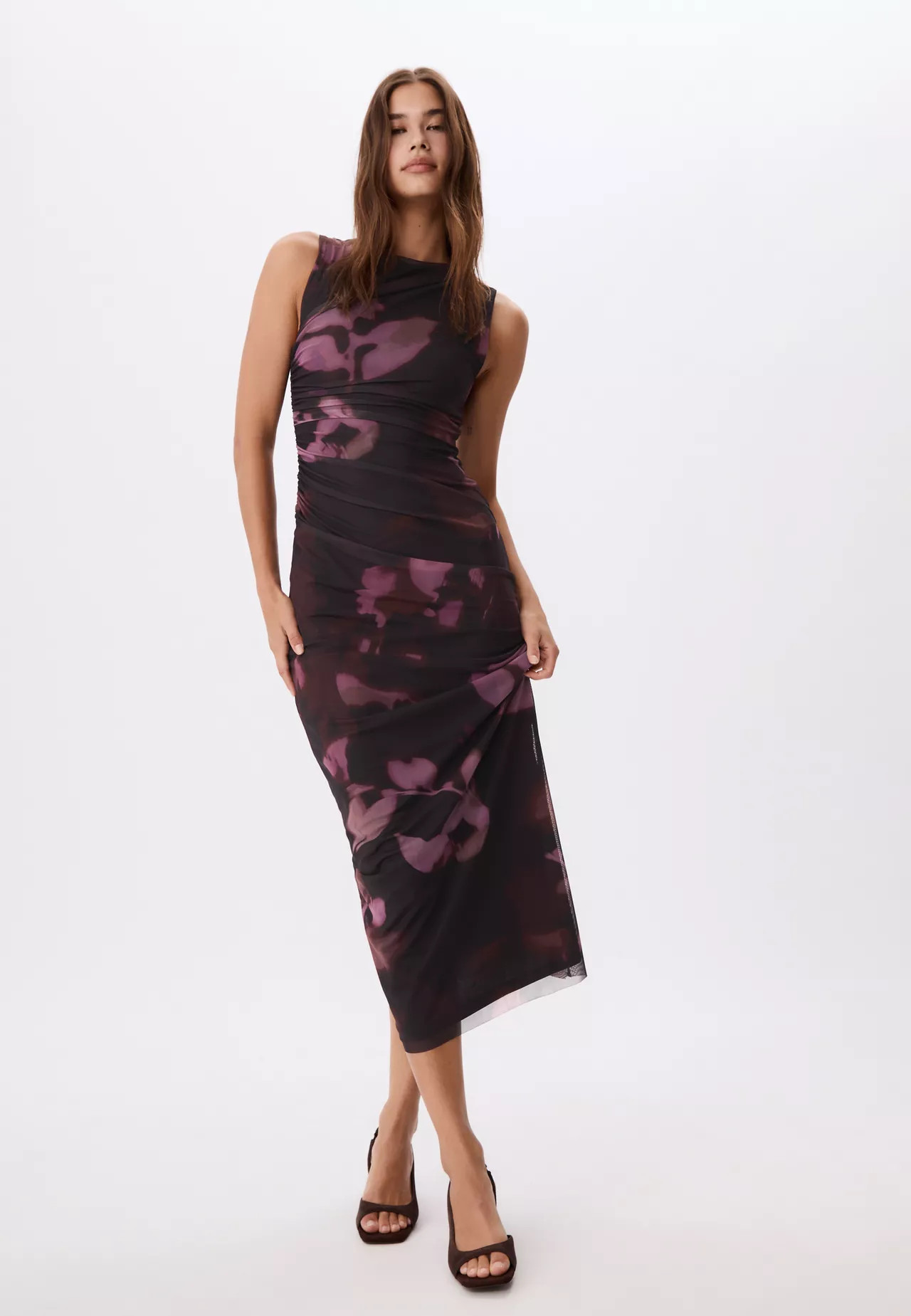 Bedrucktes Midikleid aus Tüll - Mode für Damen | Stradivarius Deutschland | Stradivarius DE