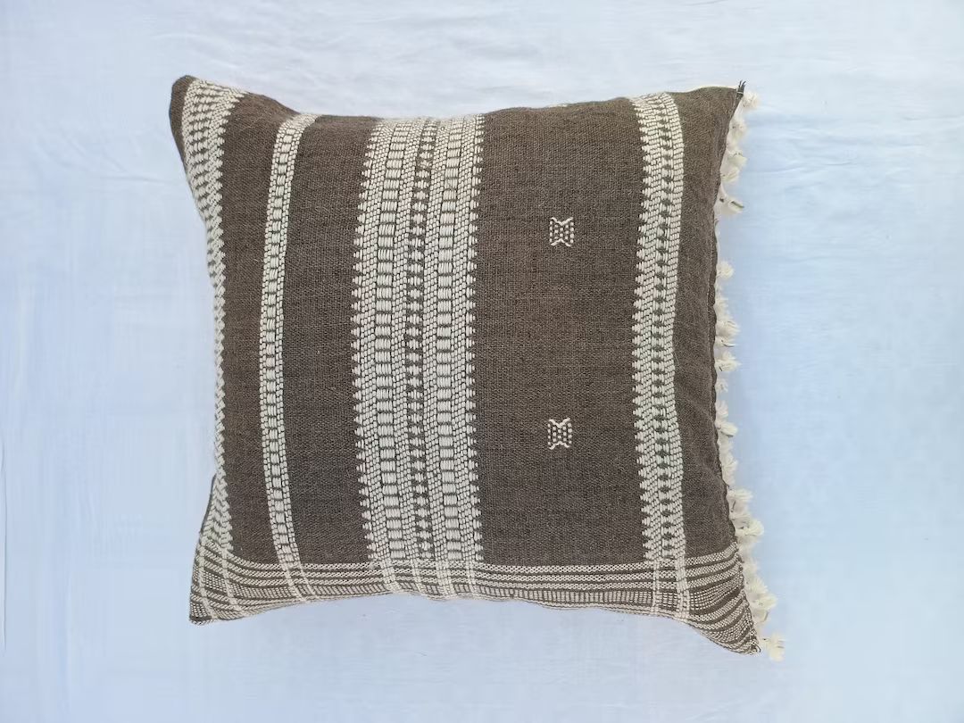 Indian Bhujodi 22x22 inches Pillow Cover | Hand Loom Pillow | Modern Pillow |Wool Cushion Cover | Etsy (US)