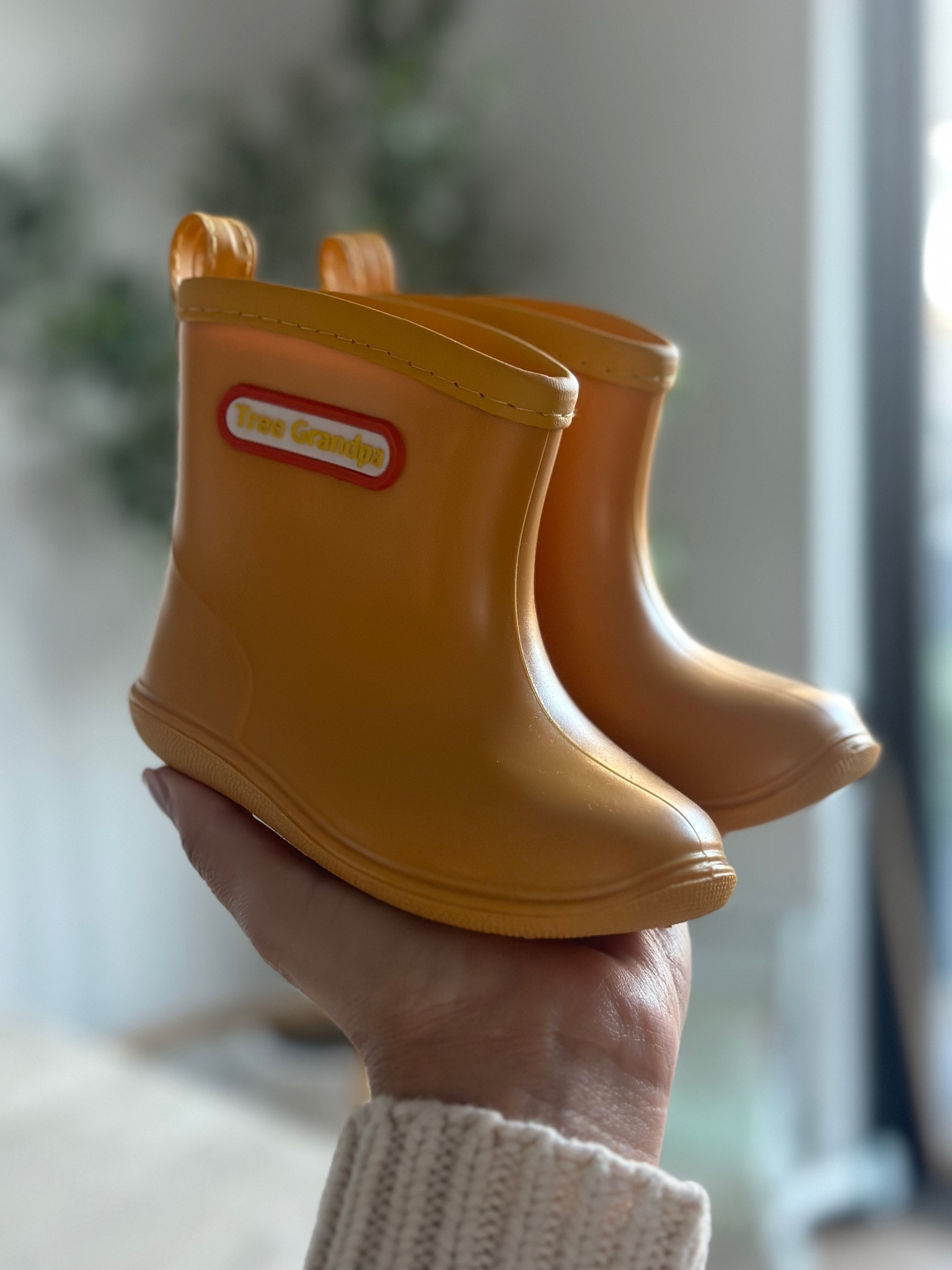 Cozy season is here so naturally Amelia needed her first pair of rain boots- these are so cute 🐥

#LTKGiftGuide #LTKbaby #LTKkids