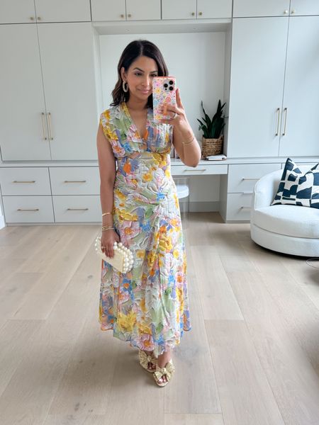 Wearing the XS in this floral dress, I love the colors and pleated details. Such a nice fit! Great option for upcoming summer events! 

#LTKStyleTip #LTKSeasonal
