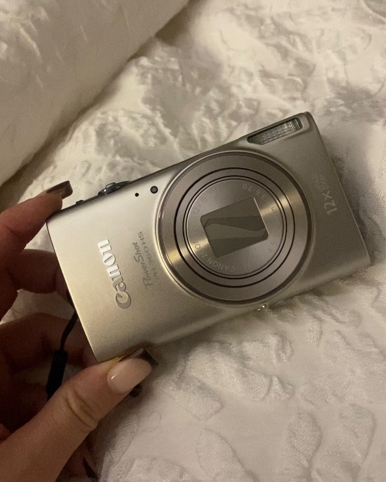 my favorite #digitalcamera to travel with ✨ the canon elph 360 hs! #canon #canonelph360hs #canonpowershot #pointandshoot #canonelph #canonelph360 #digitalcamerainspo

#LTKtravel