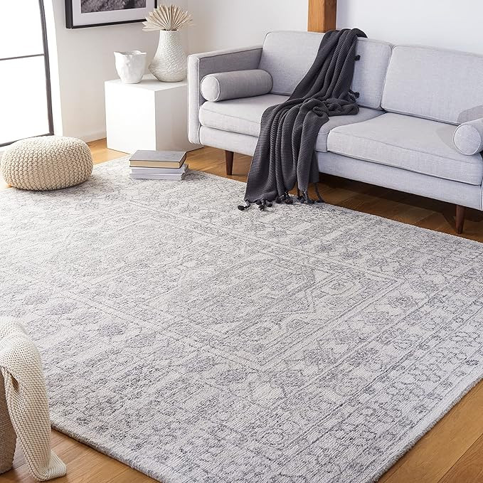 SAFAVIEH Marquee Collection 6' Square Ivory/Grey MRQ111A Handmade Living Room Dining Bedroom Area... | Amazon (US)