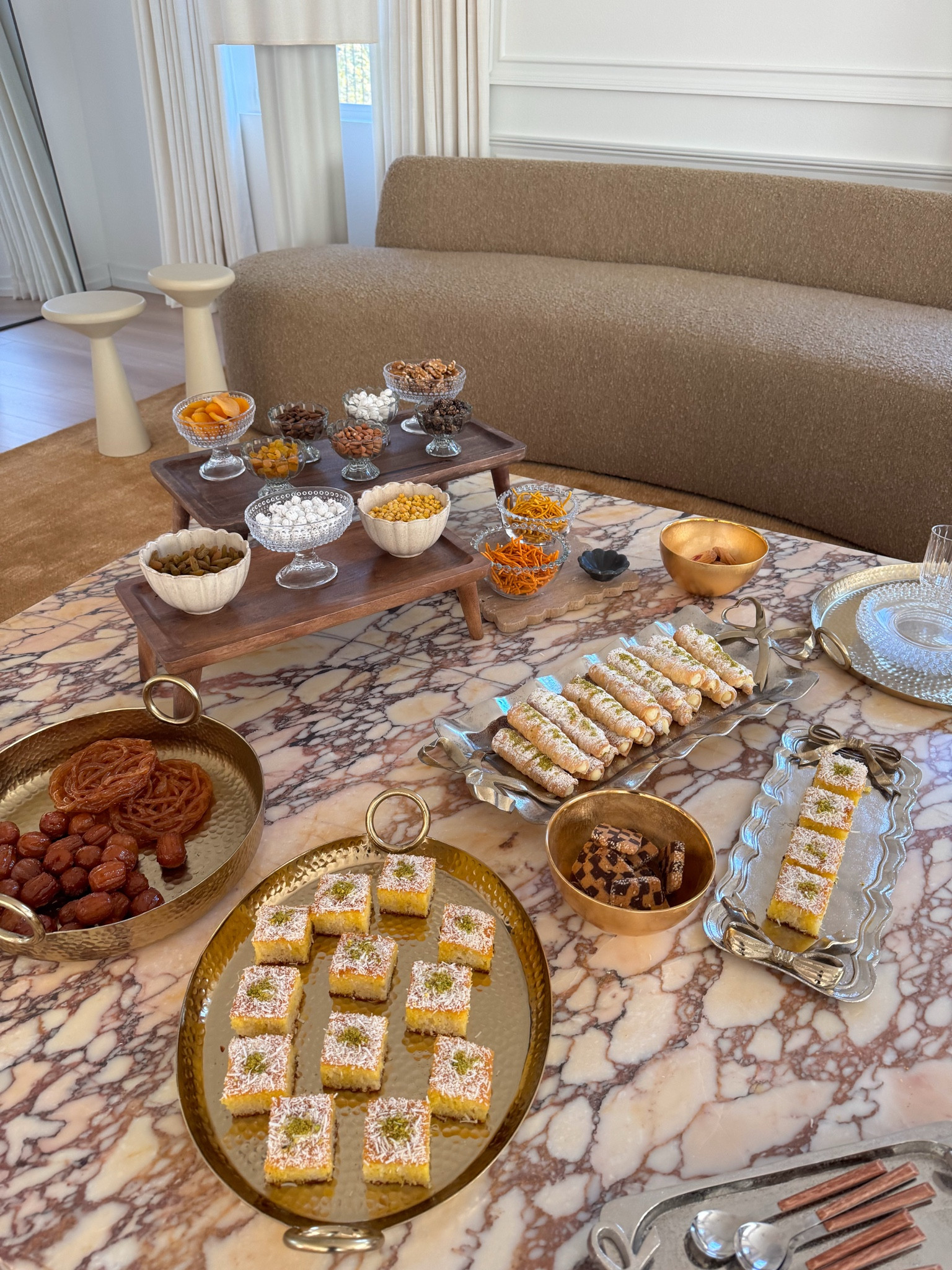 Afghan culture hosting video links 

#LTKHome